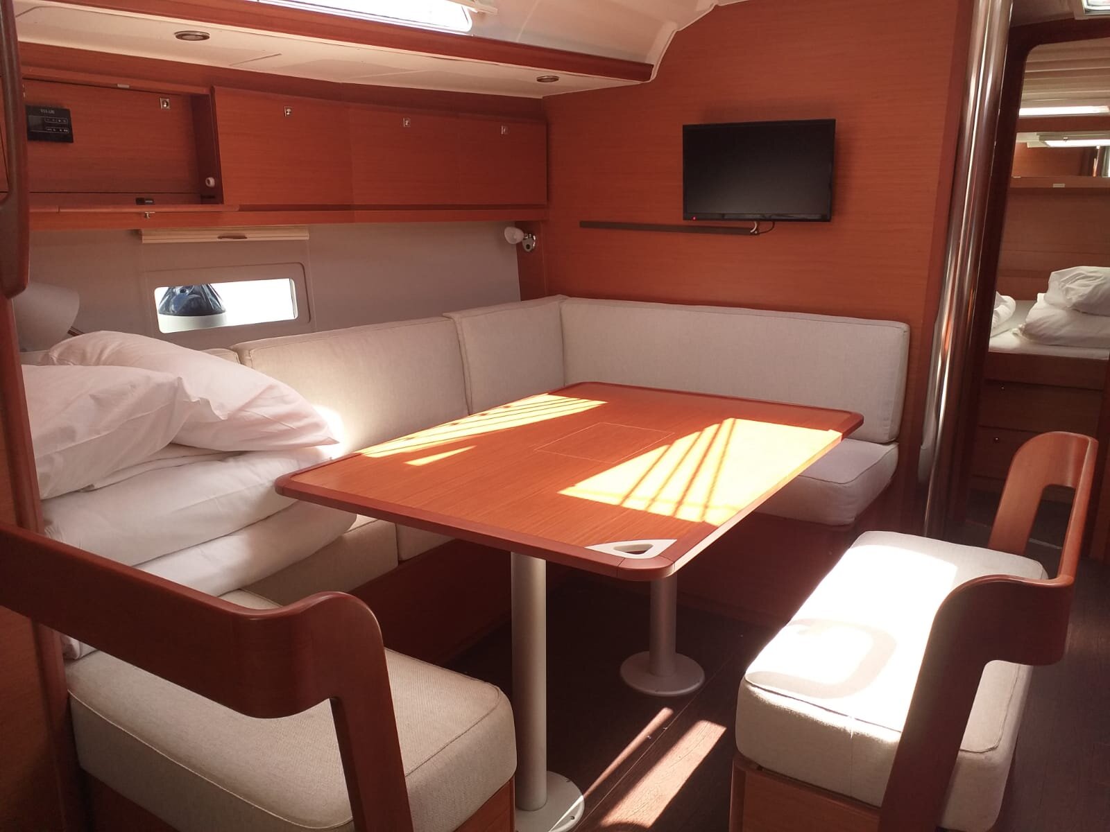 Dufour 430 Grand Large — photo 15