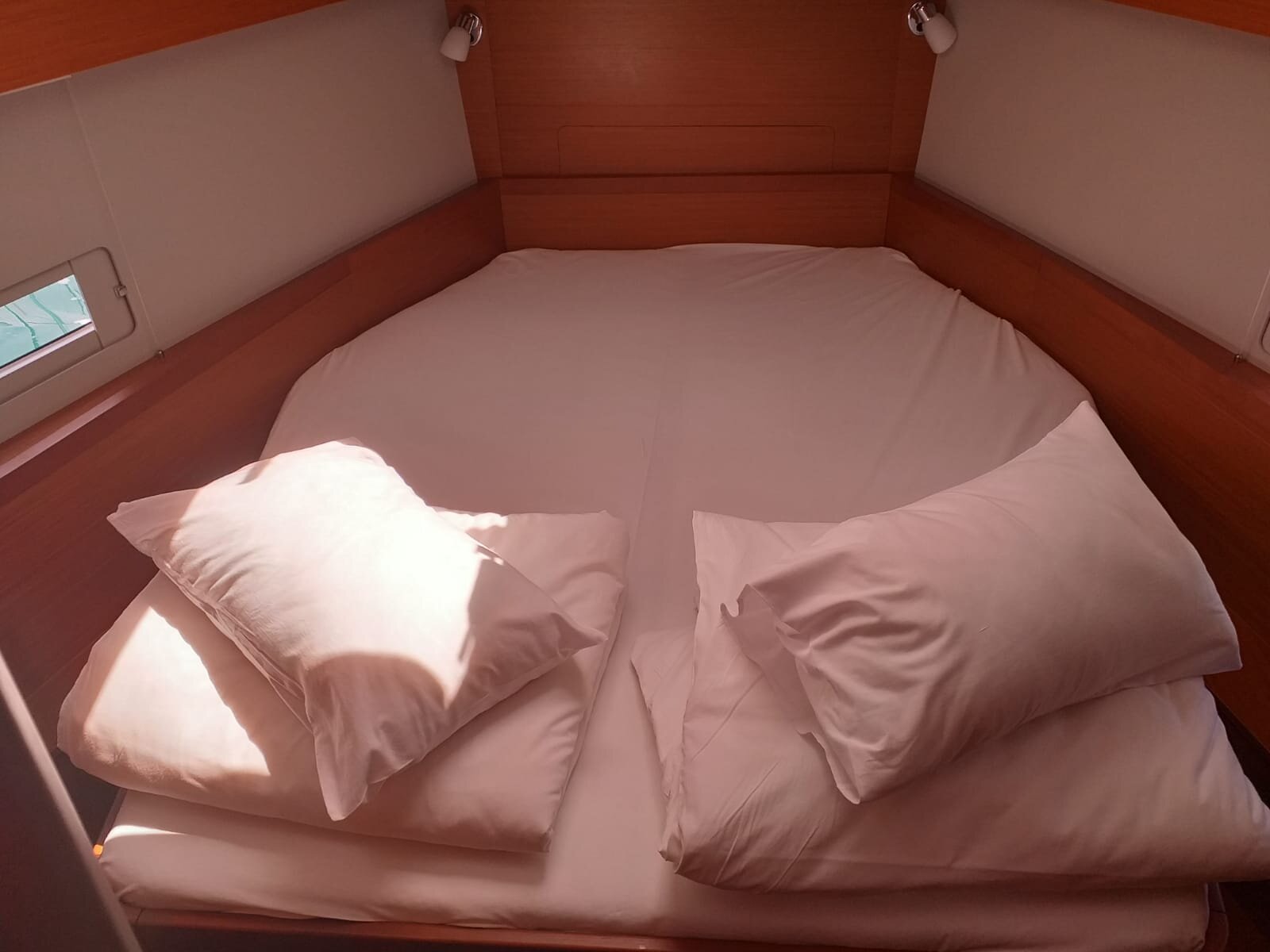 Dufour 430 Grand Large — photo 12