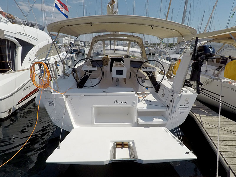 Dufour 390 GL — photo 24