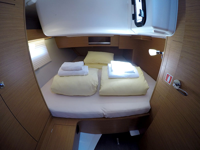 Dufour 390 GL — photo 22