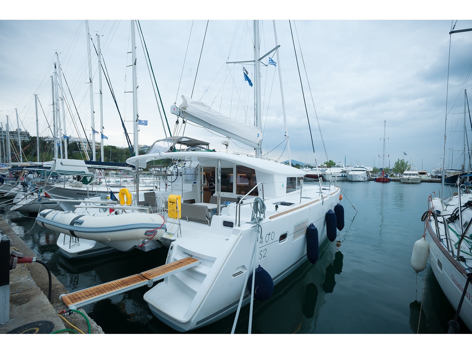 Lagoon 400 S2 — photo 1