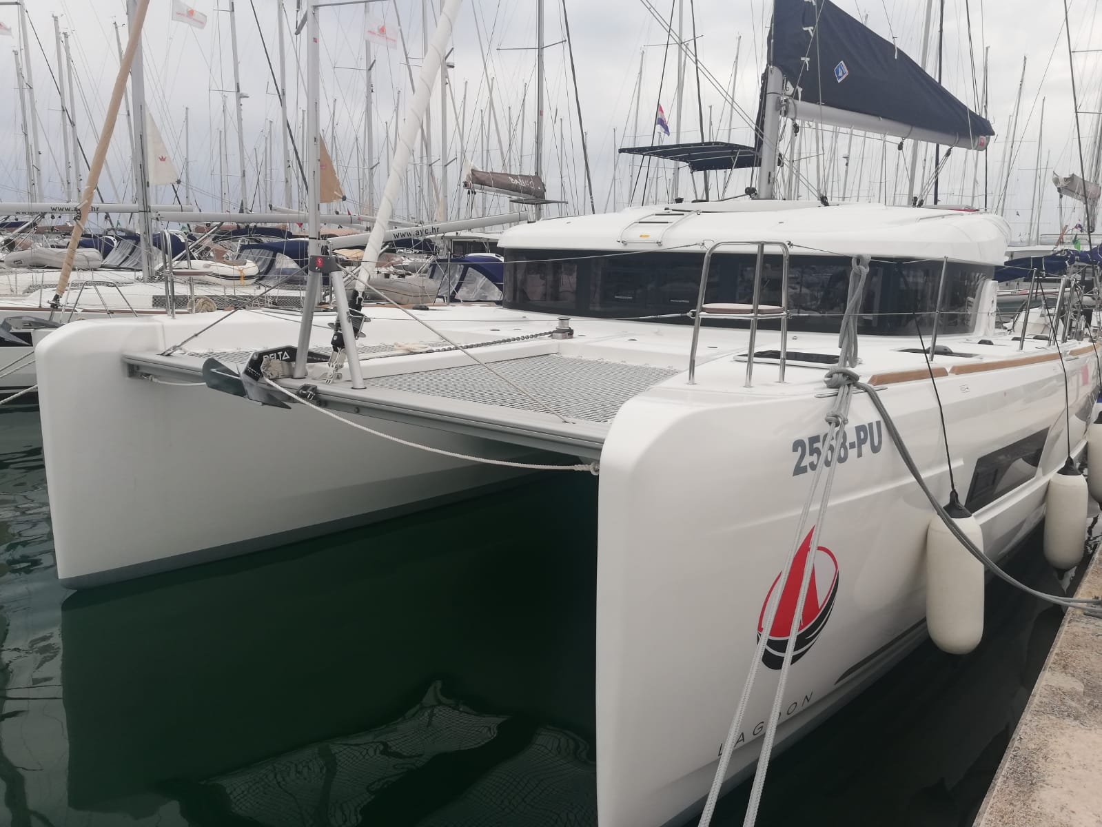Lagoon 40 — photo 21