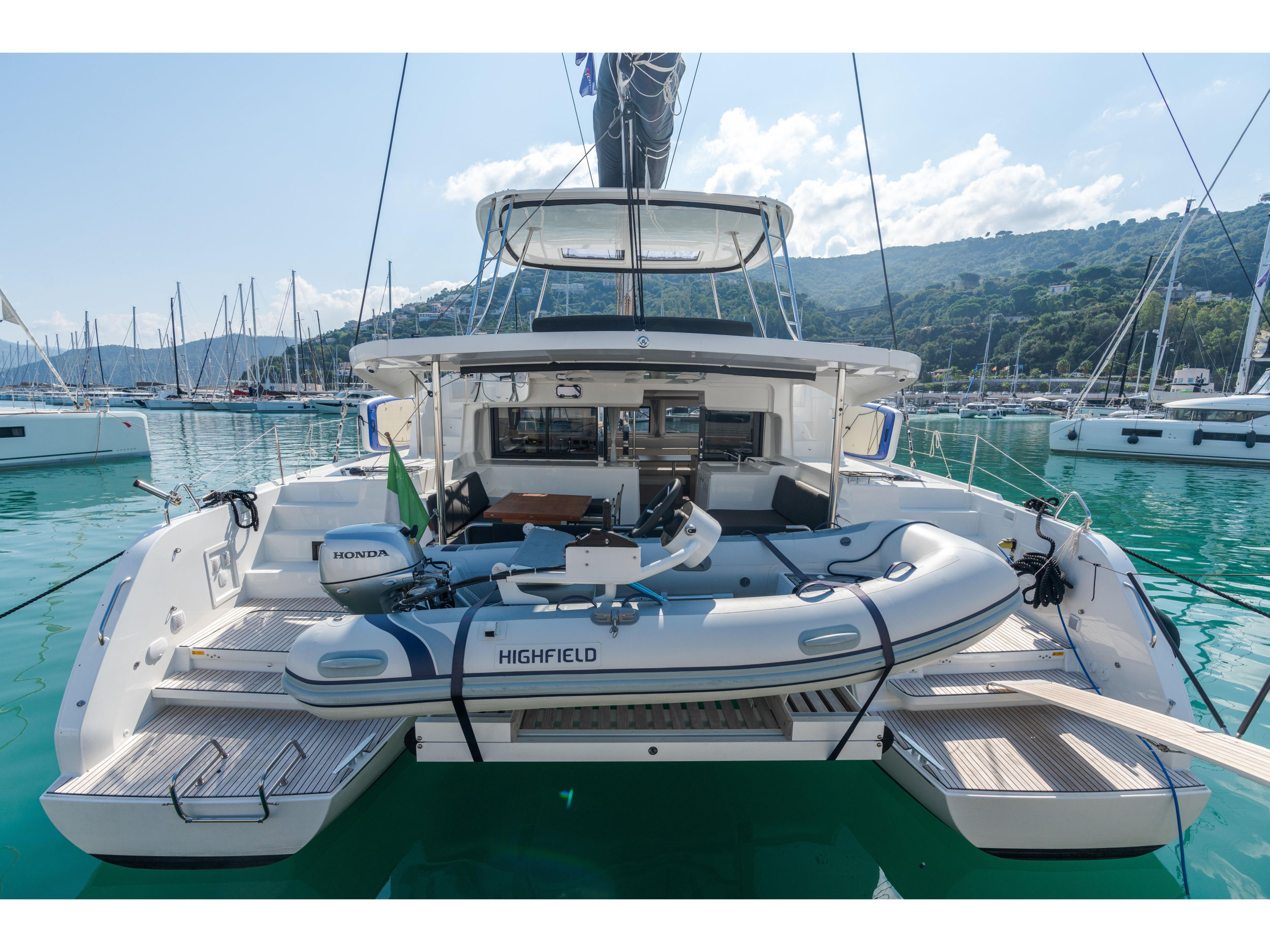 Lagoon 46 — photo 1