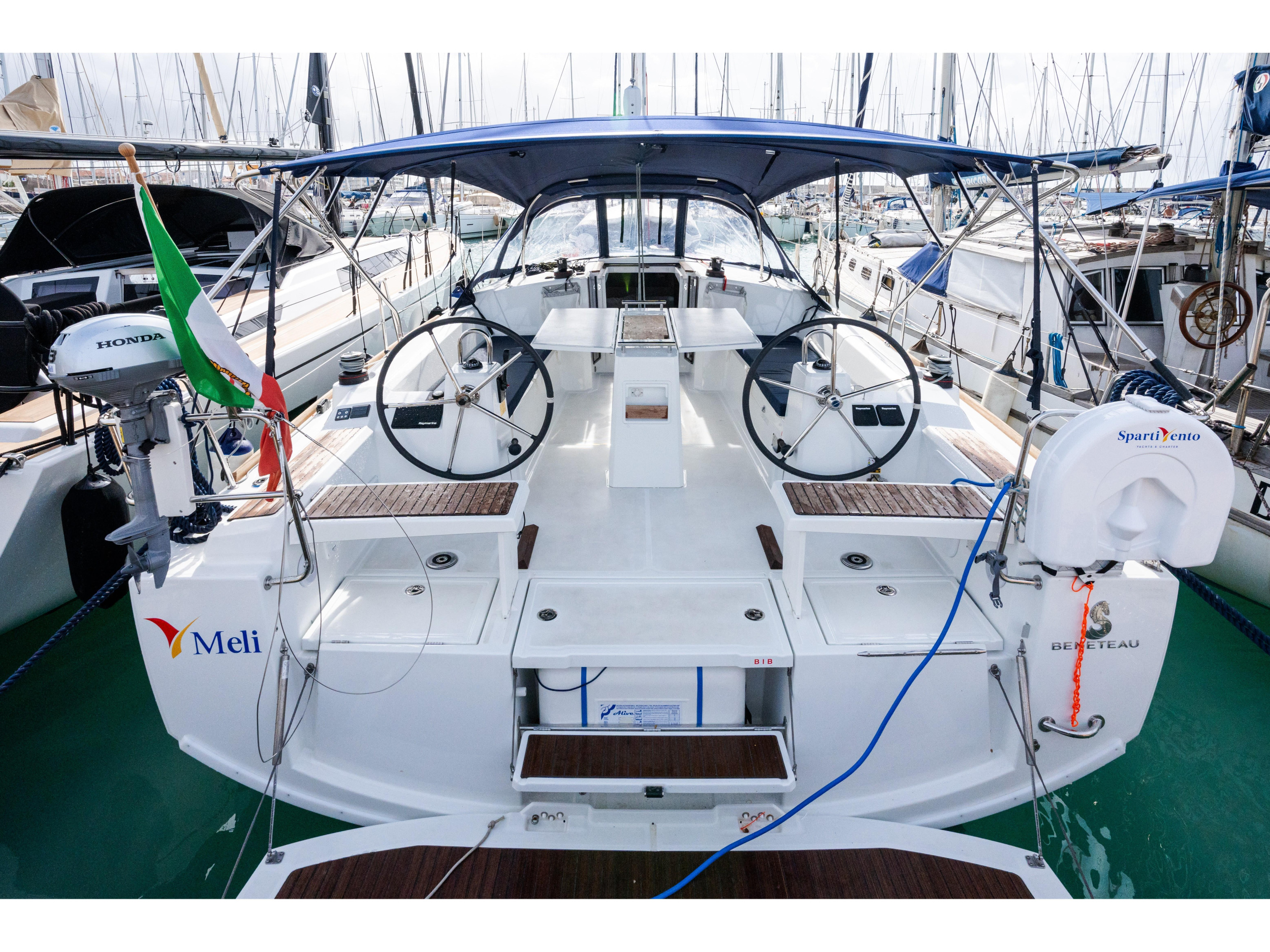 Oceanis 38.1 — photo 1