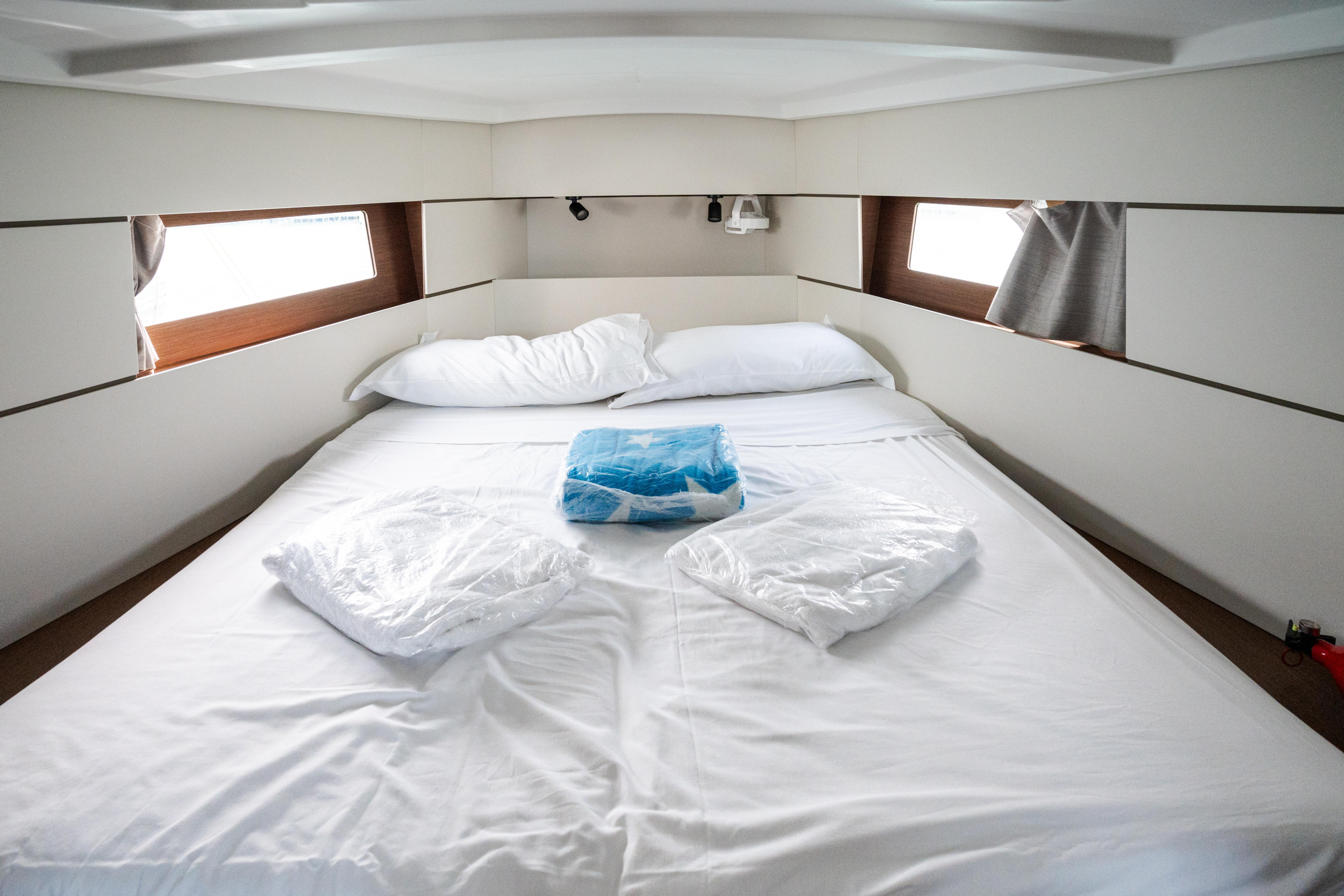 Oceanis 38.1 — photo 22