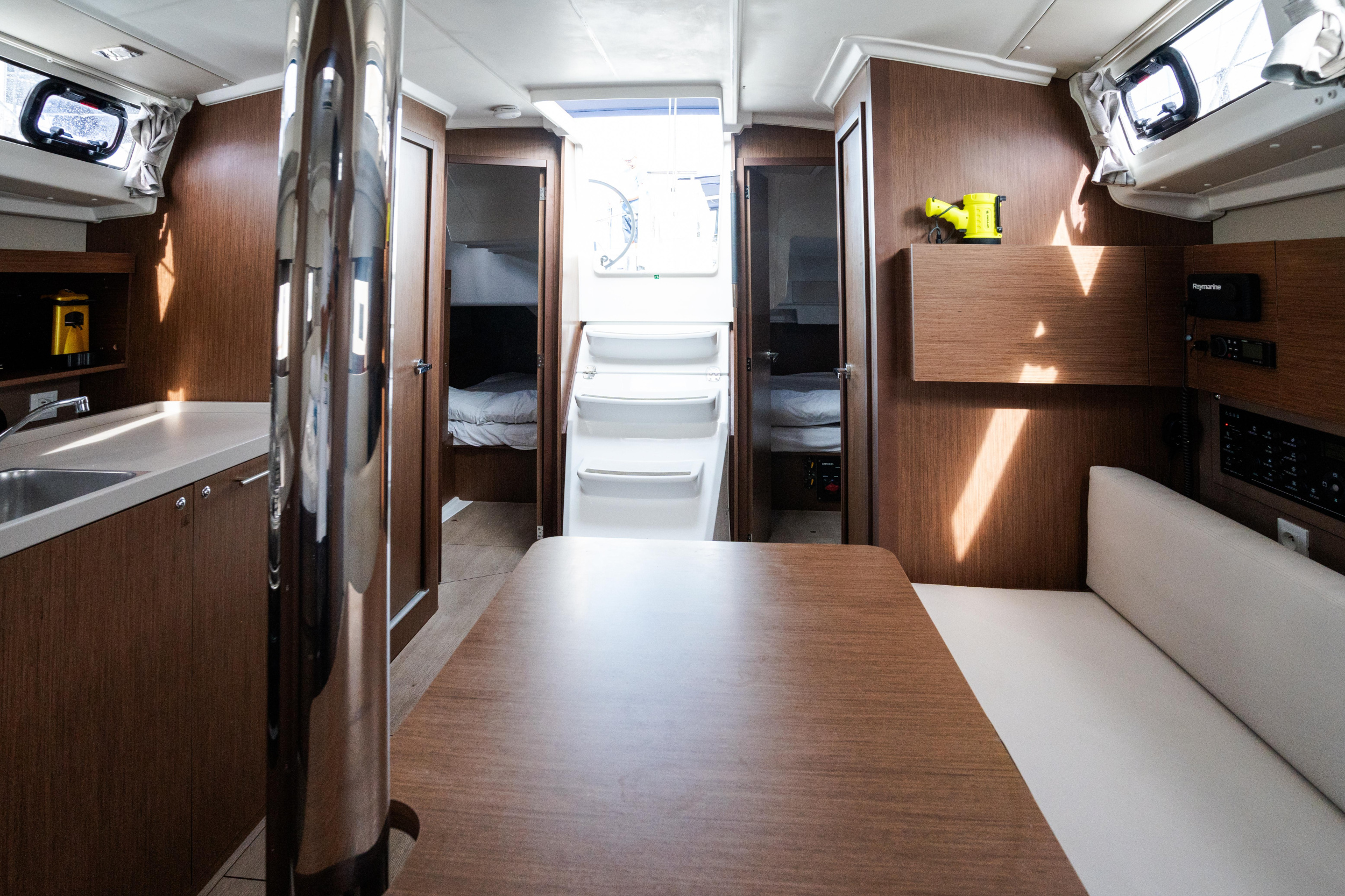 Oceanis 38.1 — photo 9