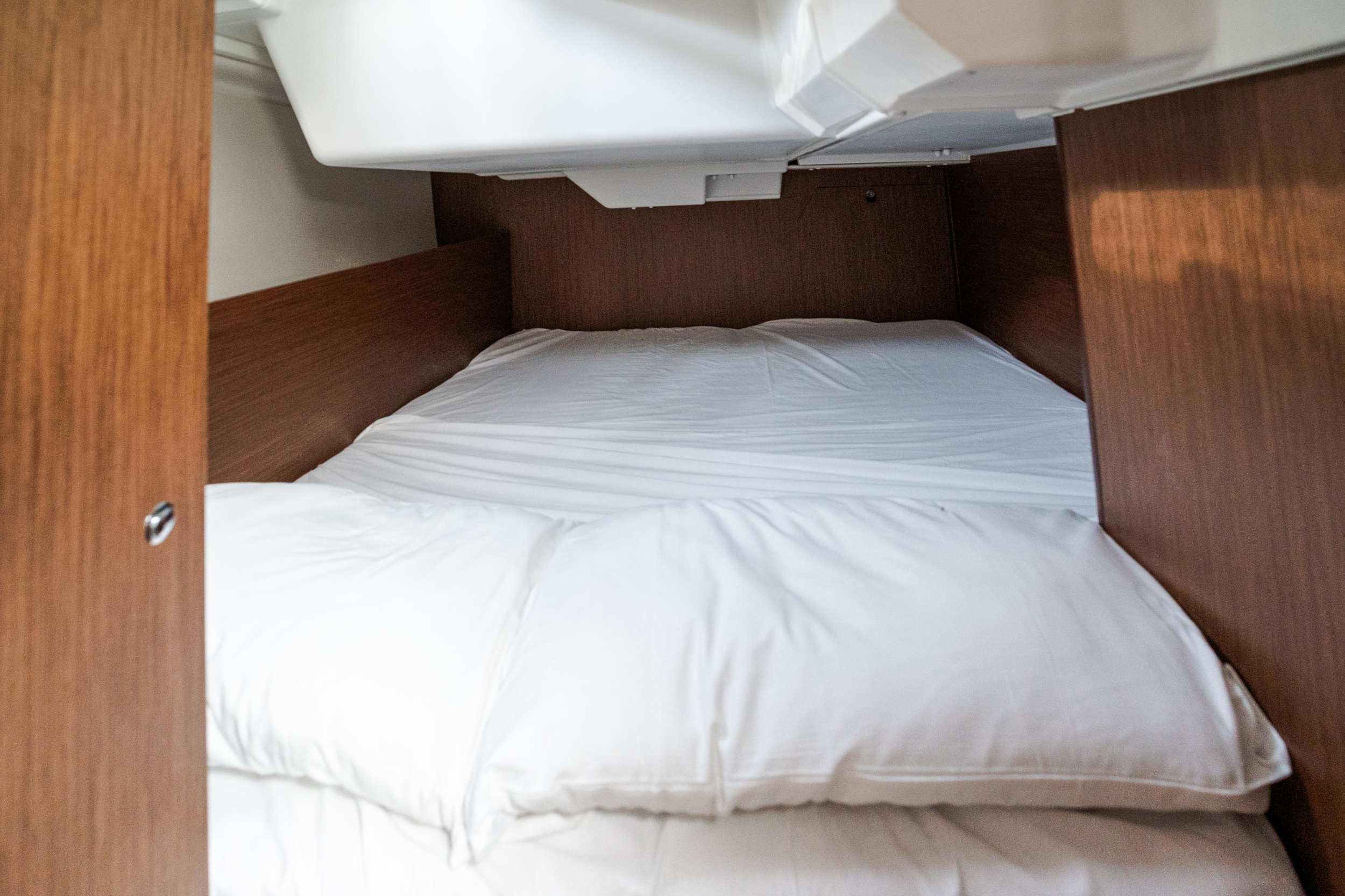 Oceanis 38.1 — photo 13