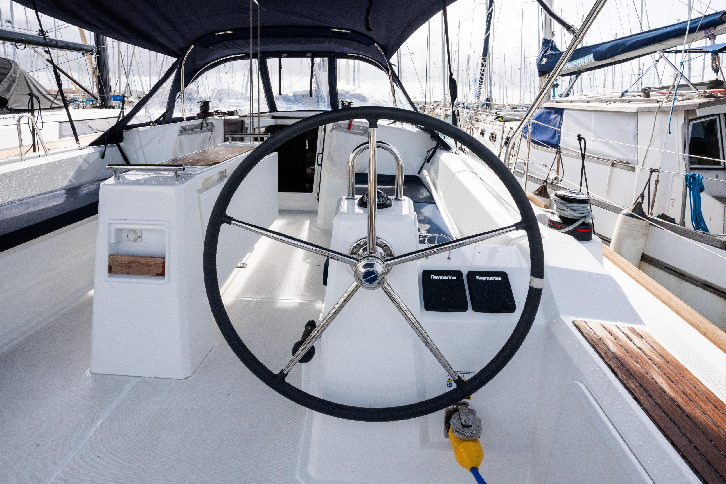 Oceanis 38.1 — photo 12
