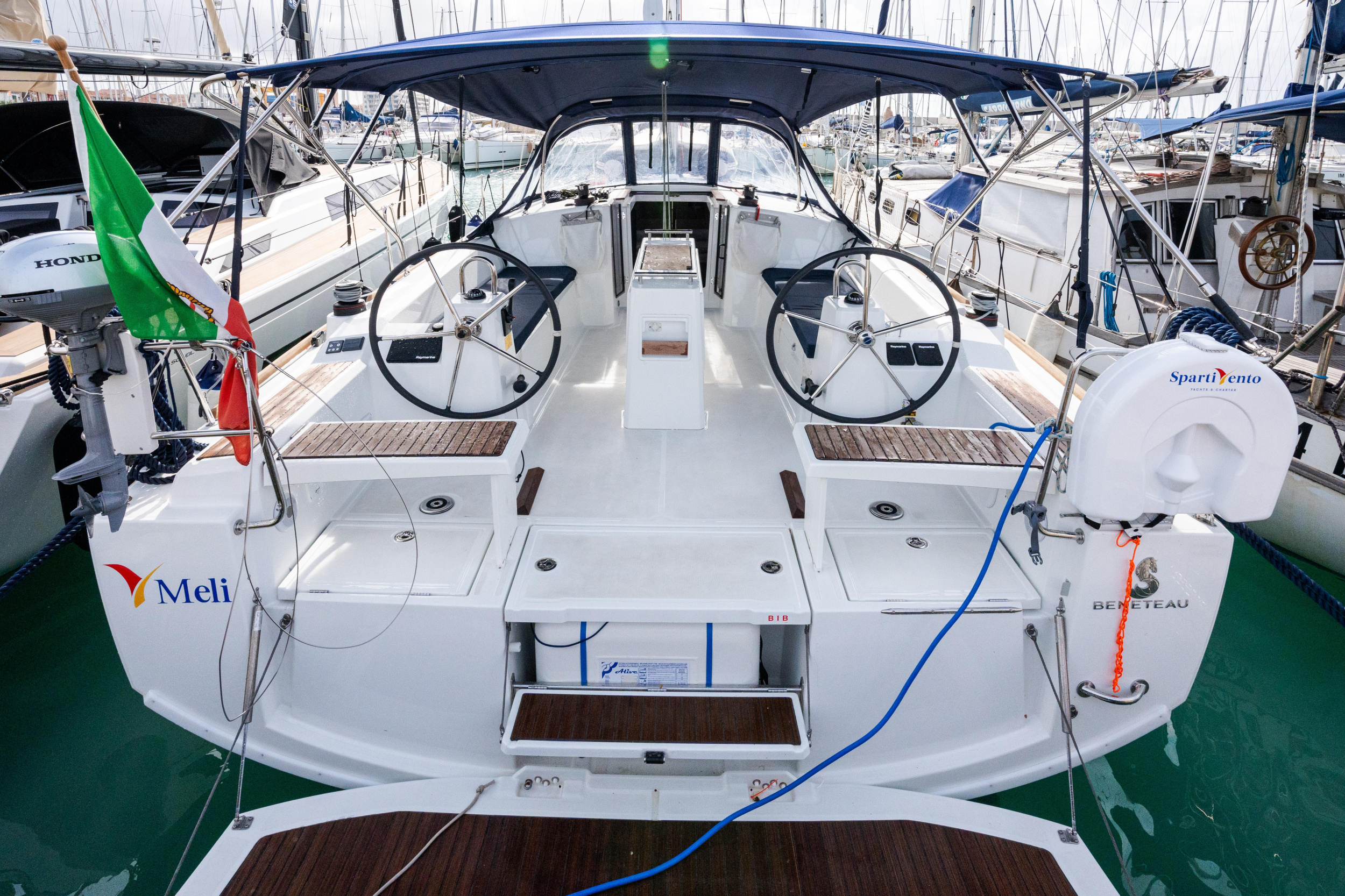 Oceanis 38.1 — photo 25