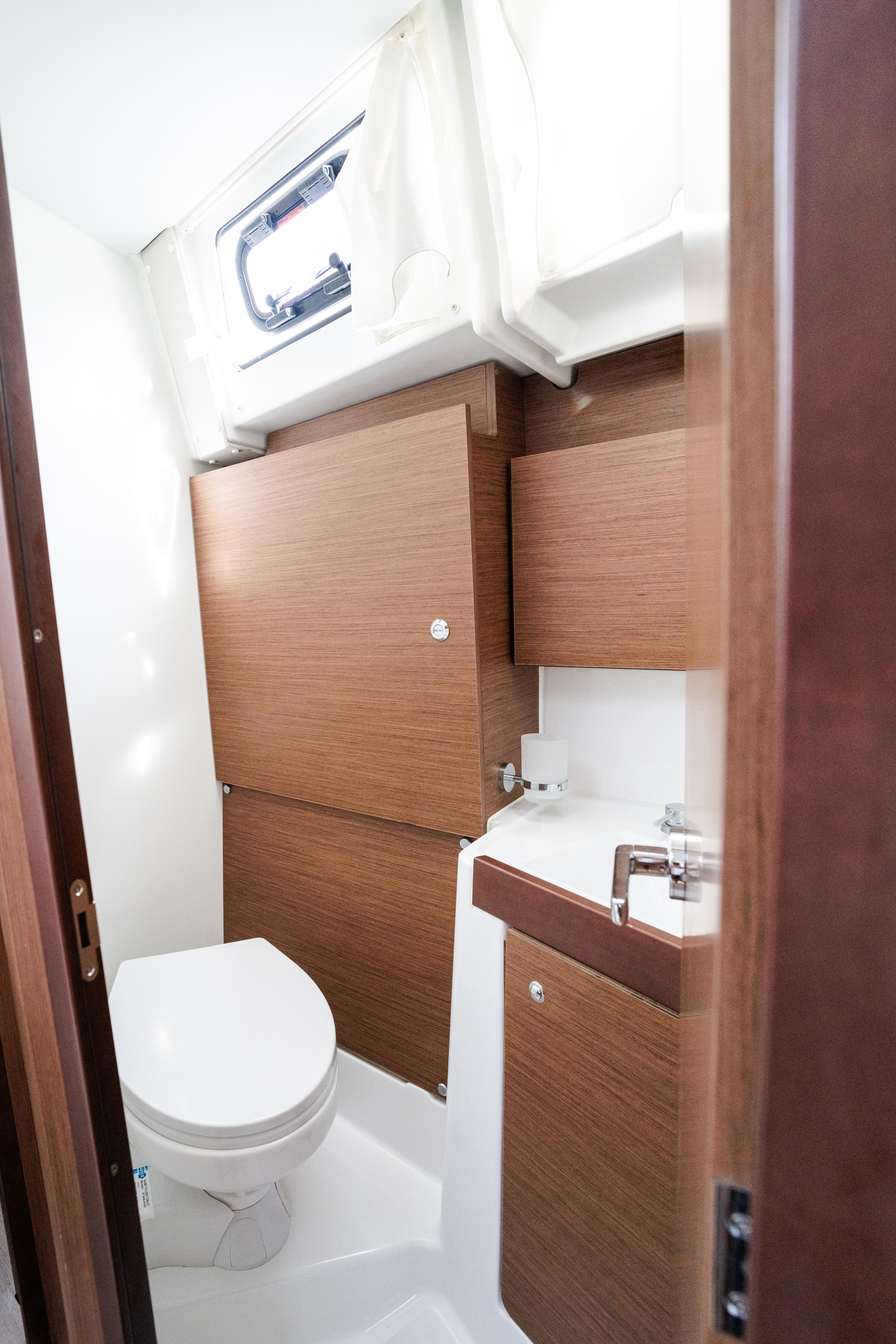 Oceanis 38.1 — photo 19