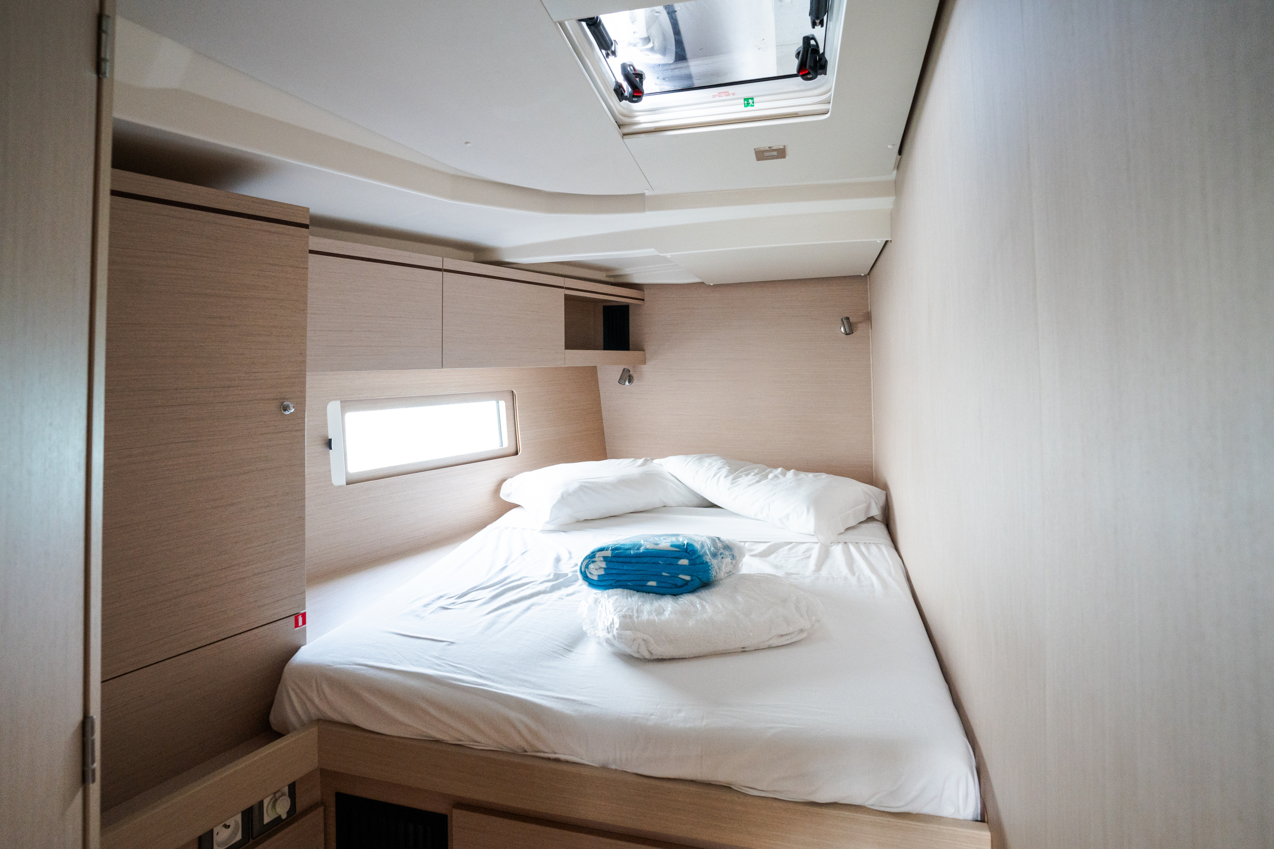Oceanis 51.1 — photo 34