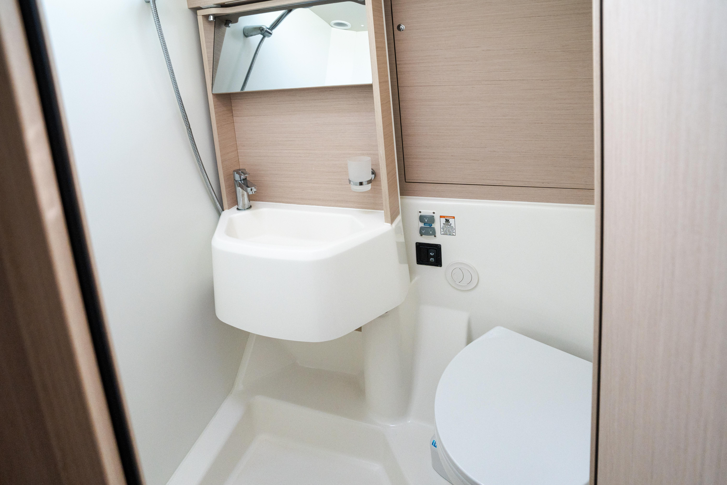 Oceanis 51.1 — photo 27