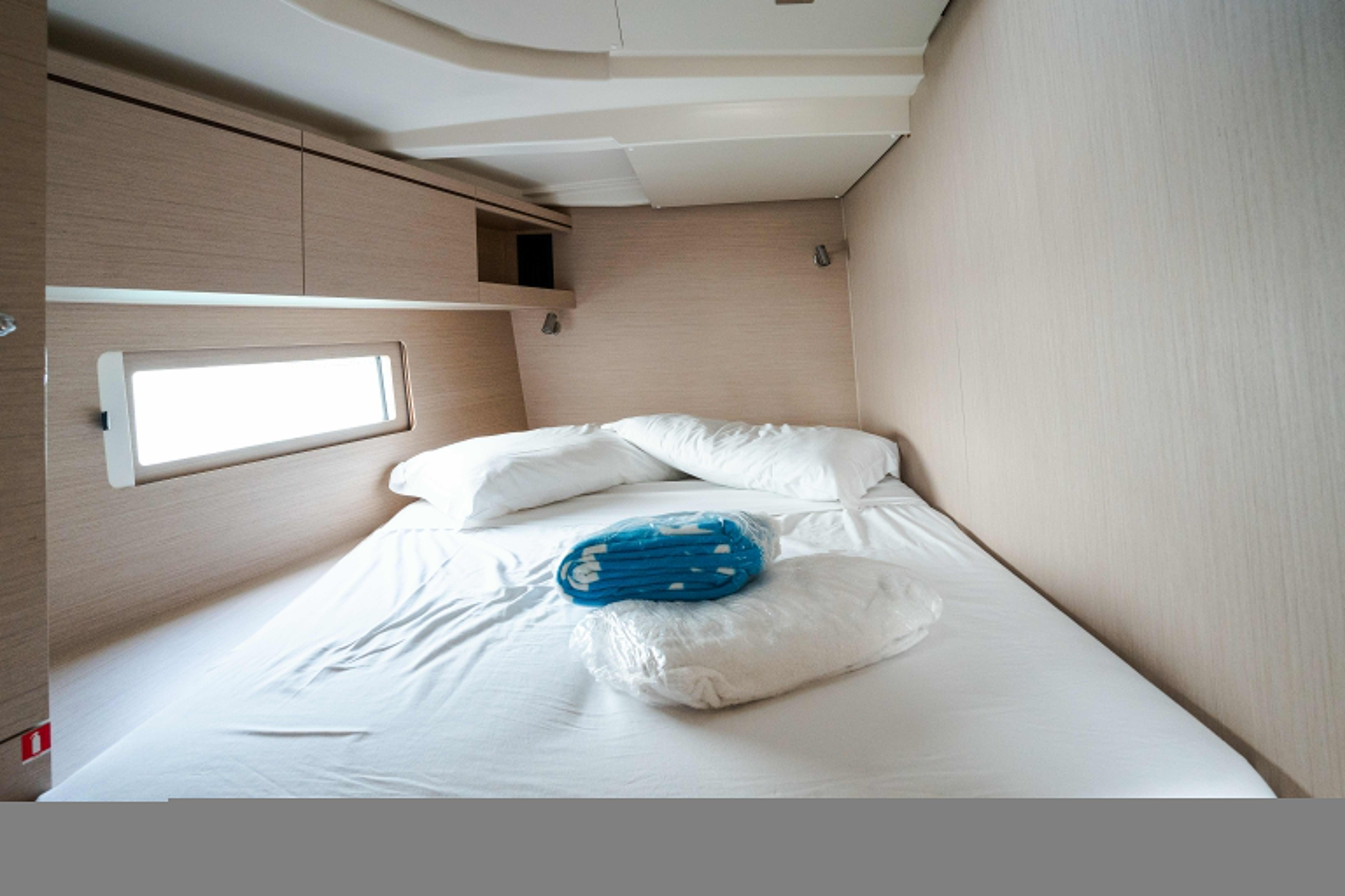 Oceanis 51.1 — photo 11
