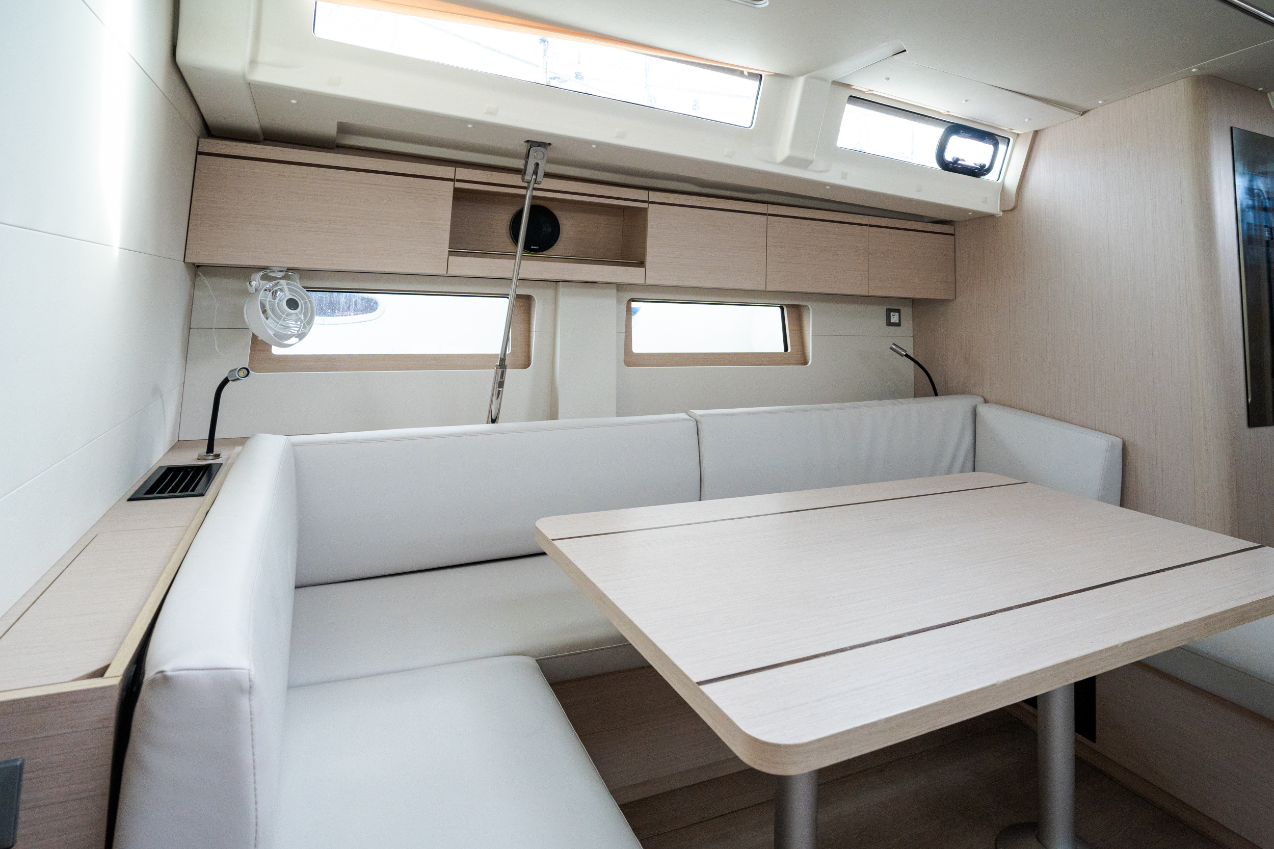 Oceanis 51.1 — photo 23