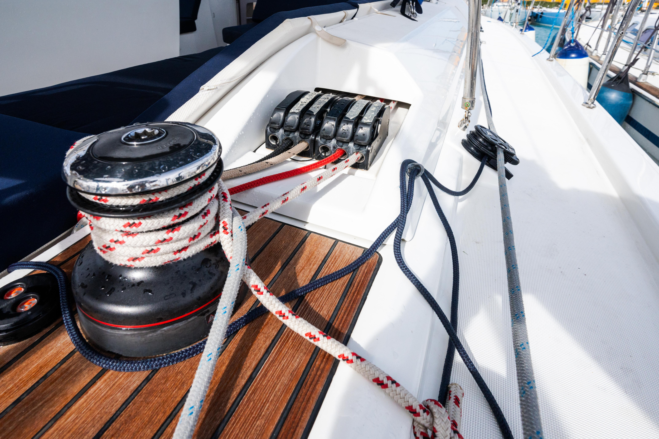 Oceanis 51.1 — photo 31