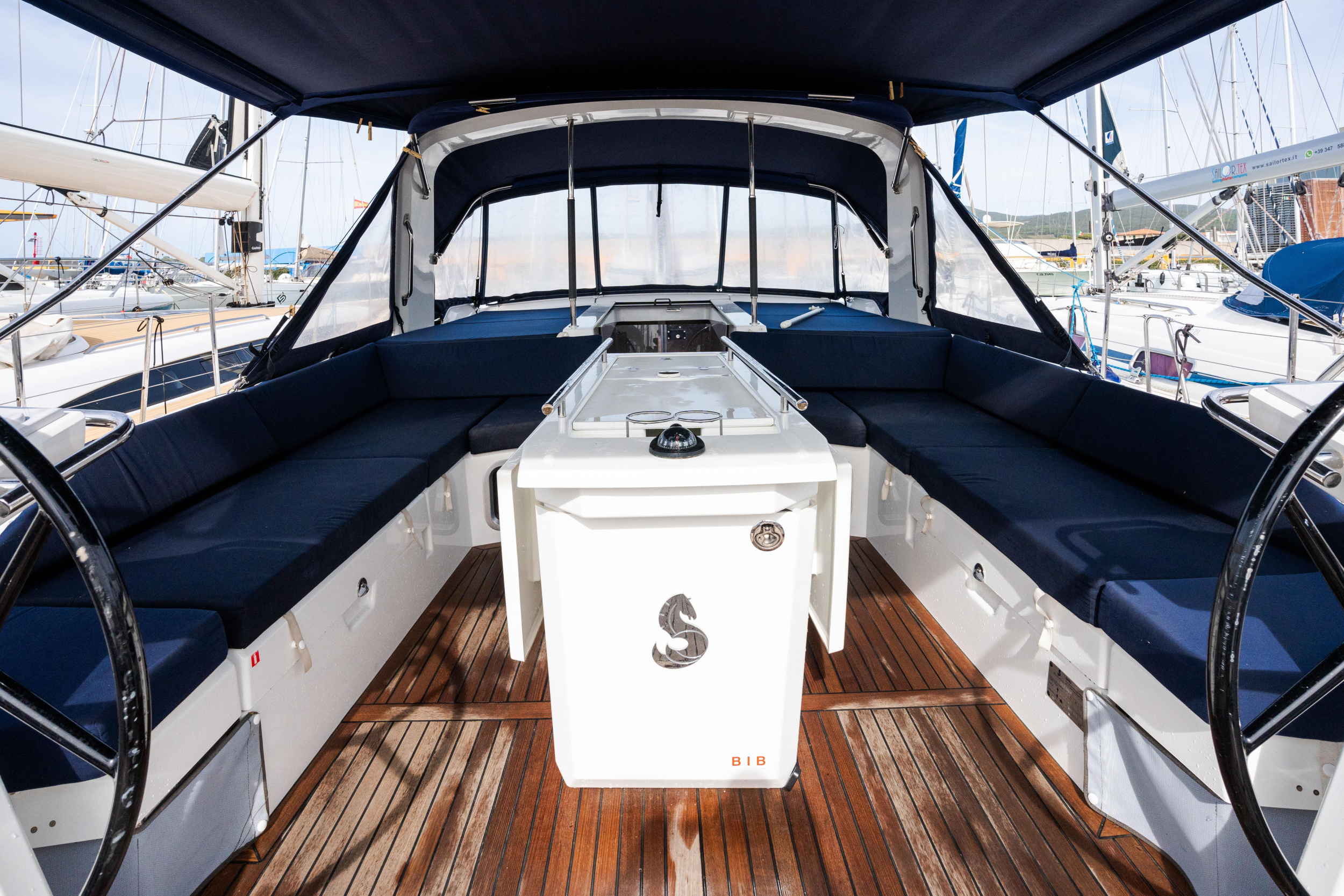 Oceanis 51.1 — photo 24