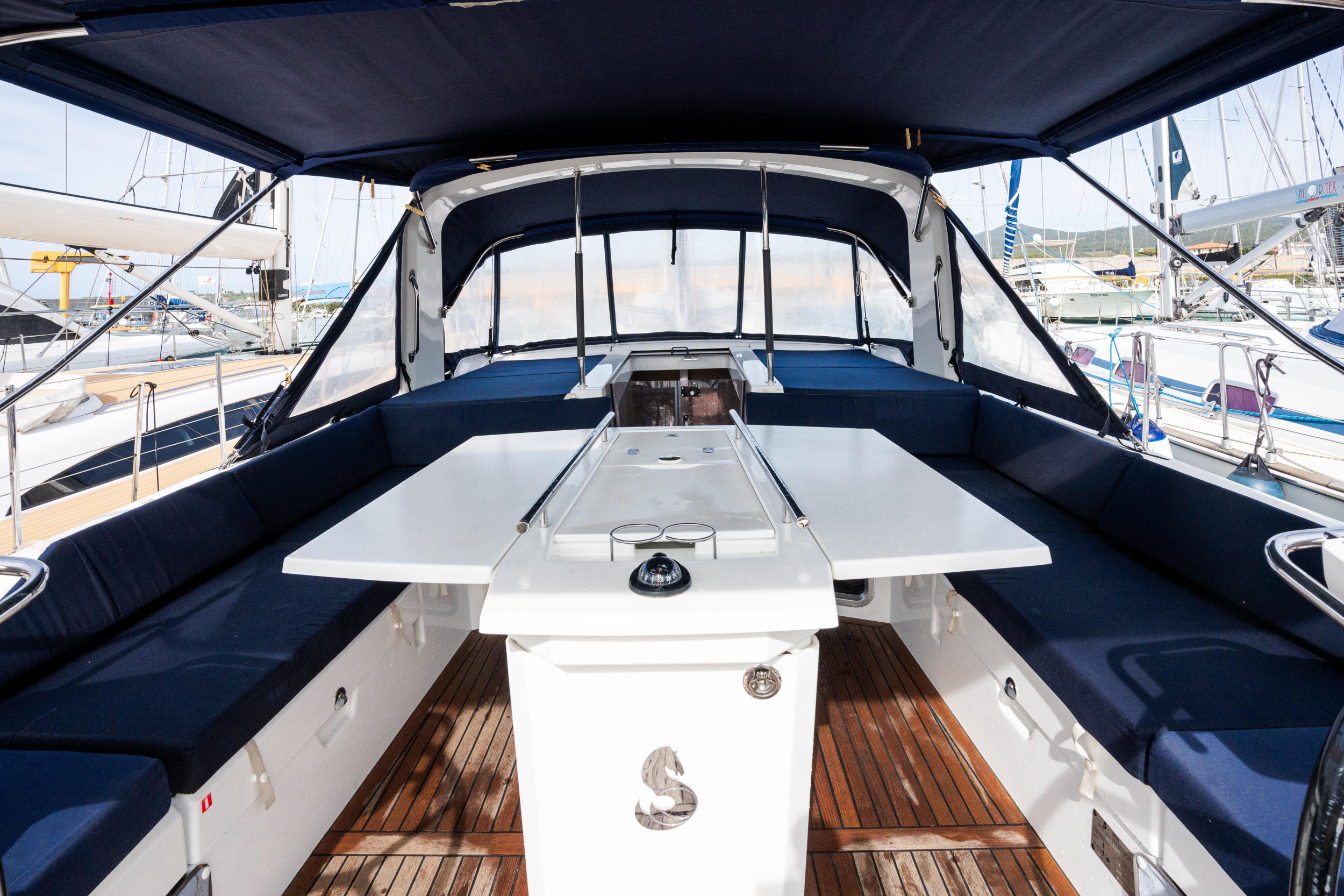 Oceanis 51.1 — photo 15