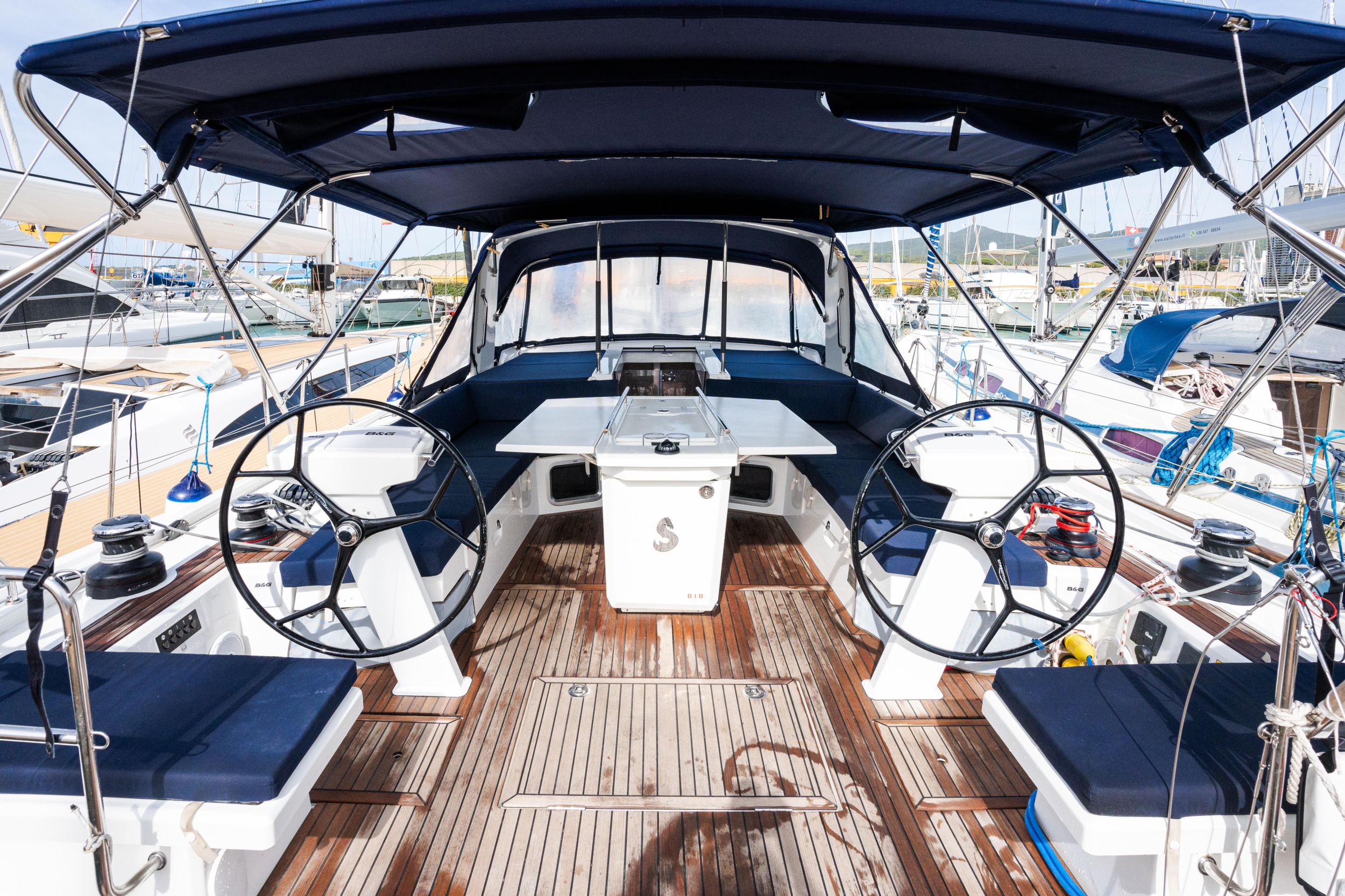 Oceanis 51.1 — photo 4