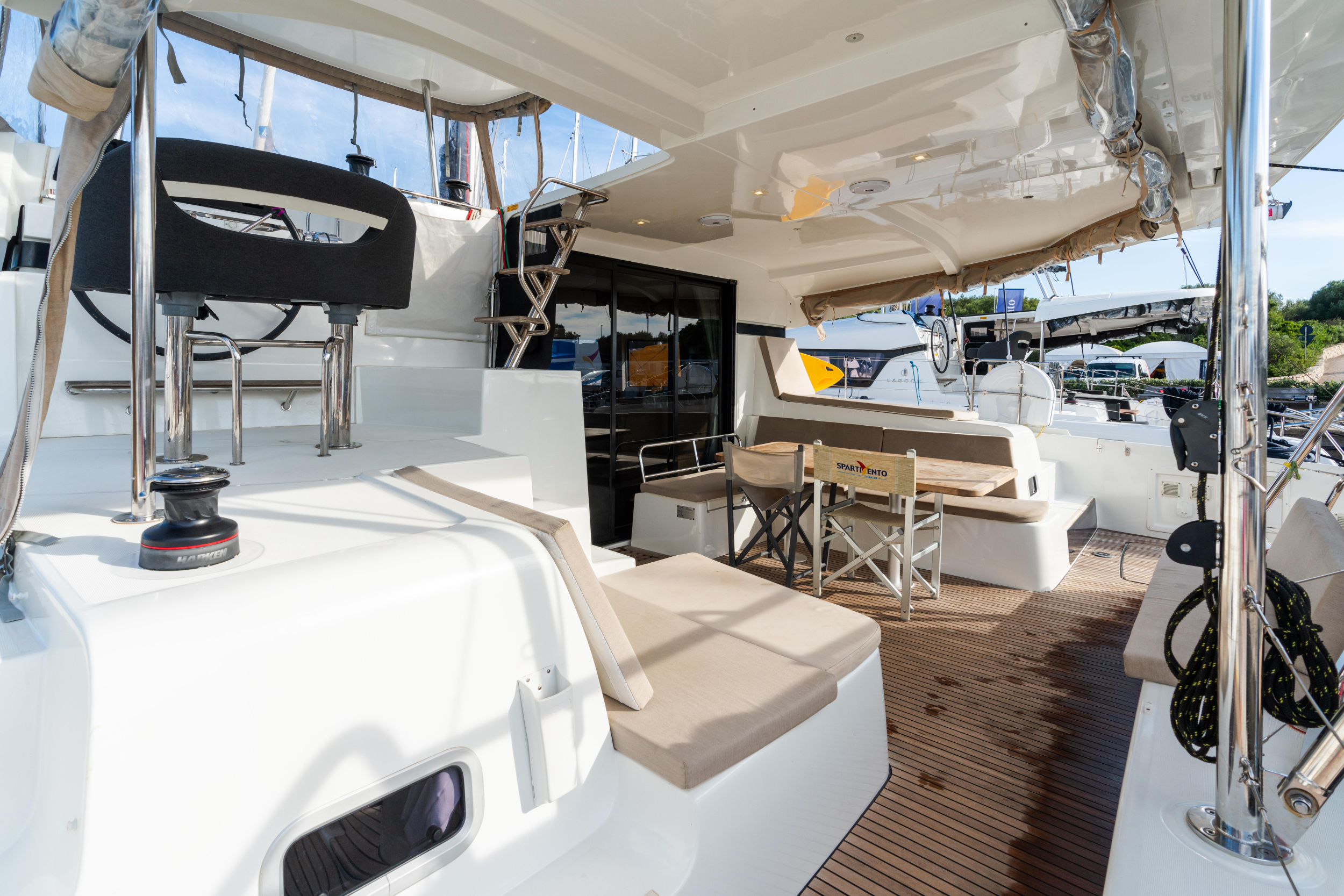 Lagoon 42 — photo 15