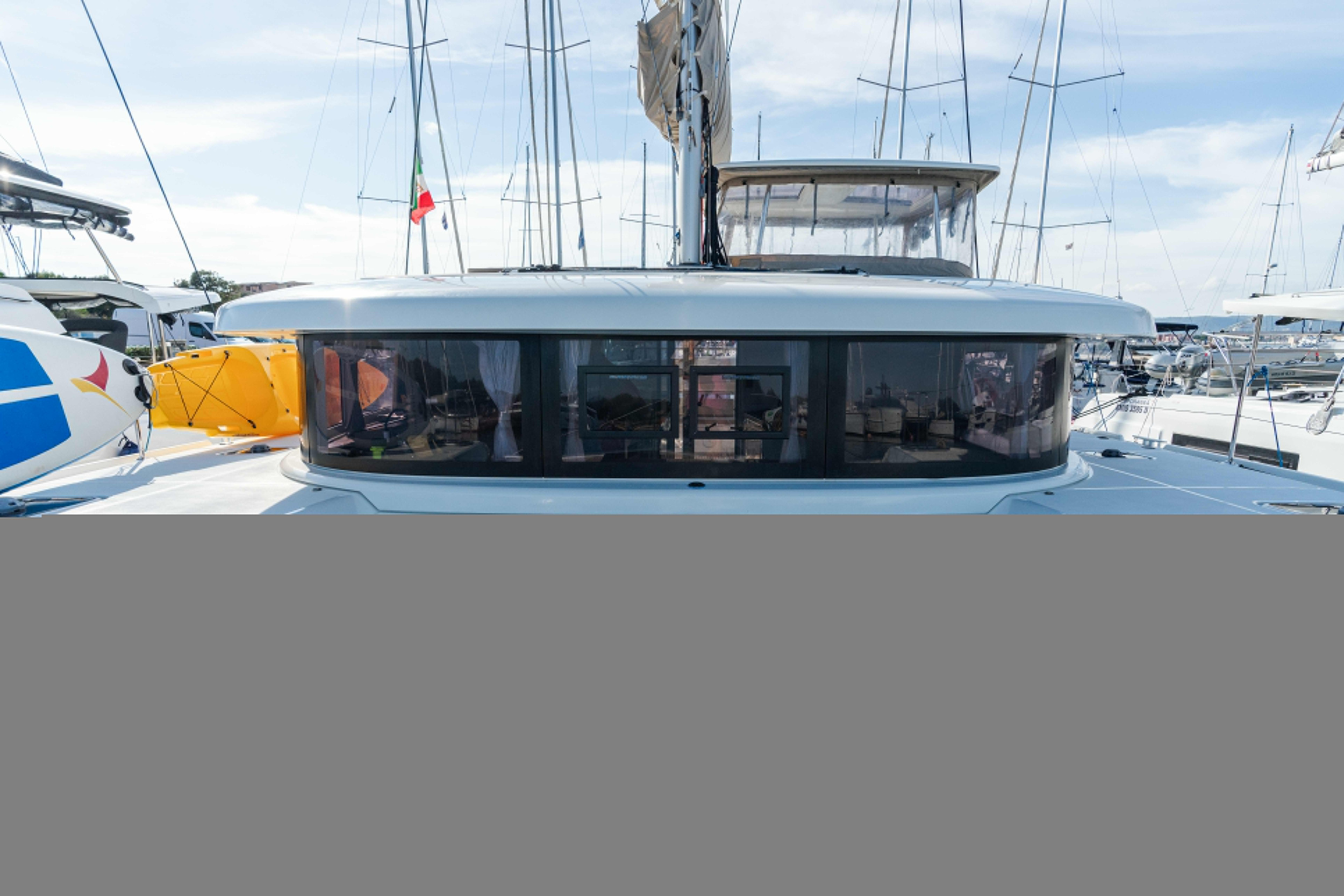 Lagoon 42 — photo 8