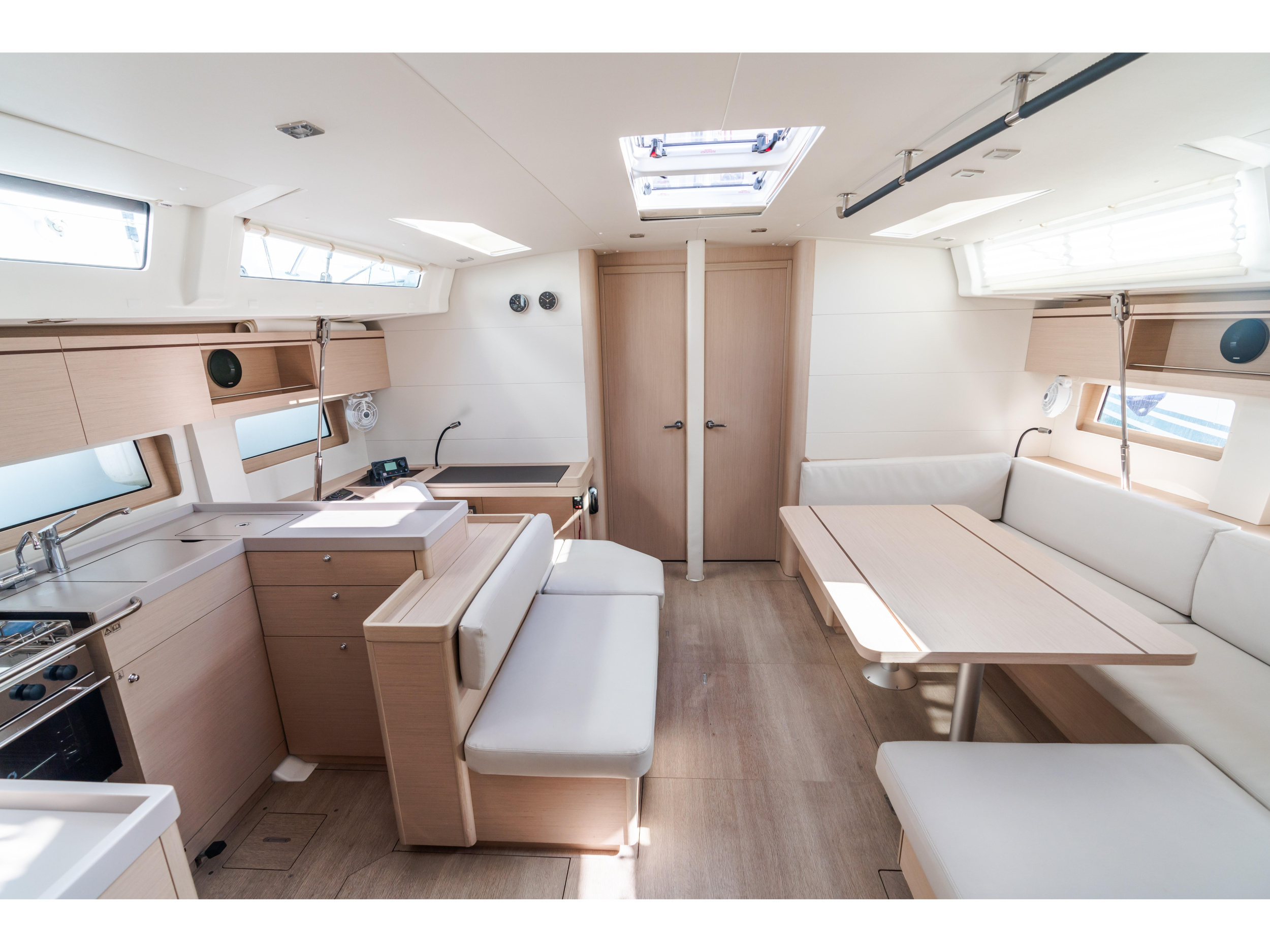 Oceanis 51.1 — photo 26