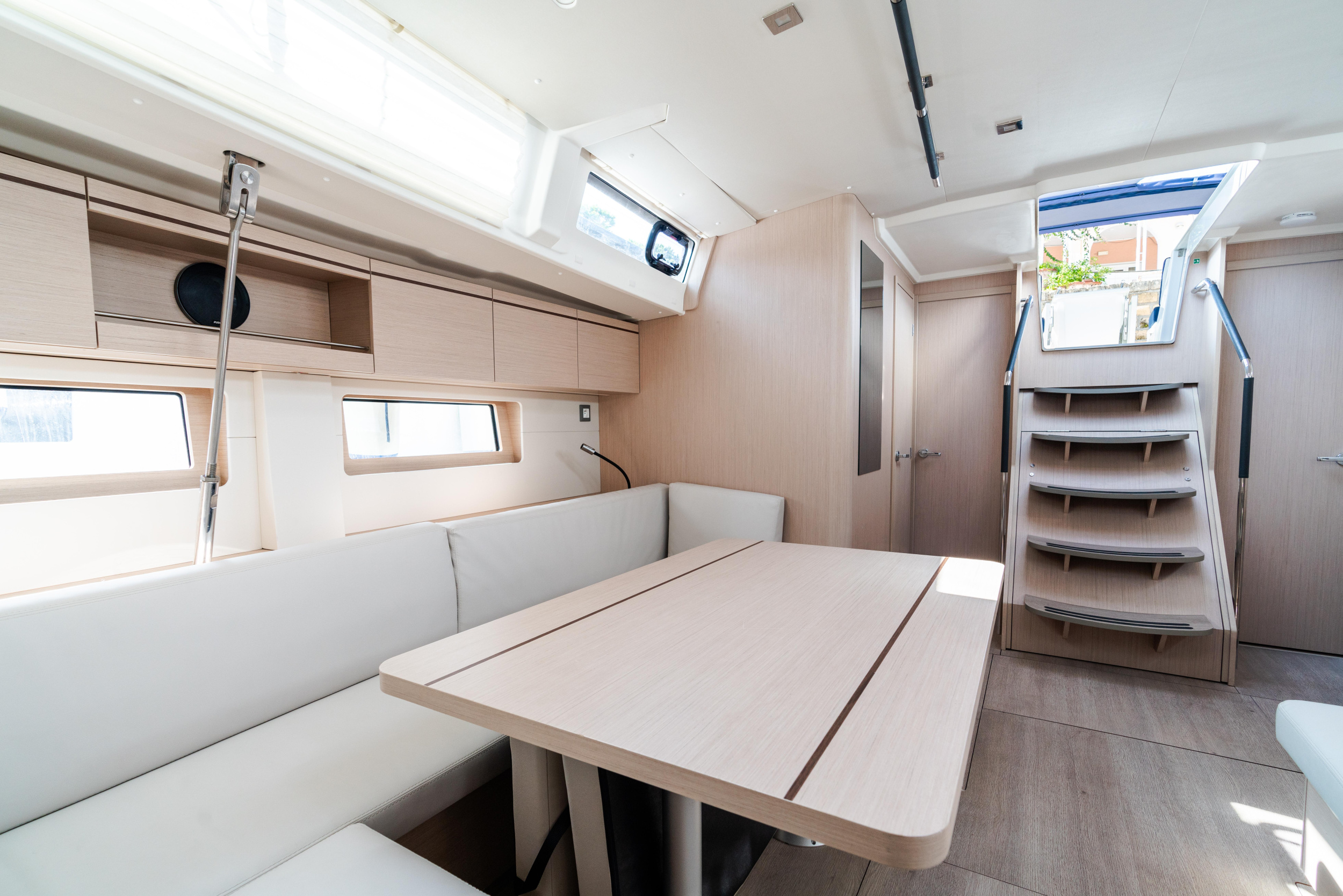 Oceanis 51.1 — photo 19