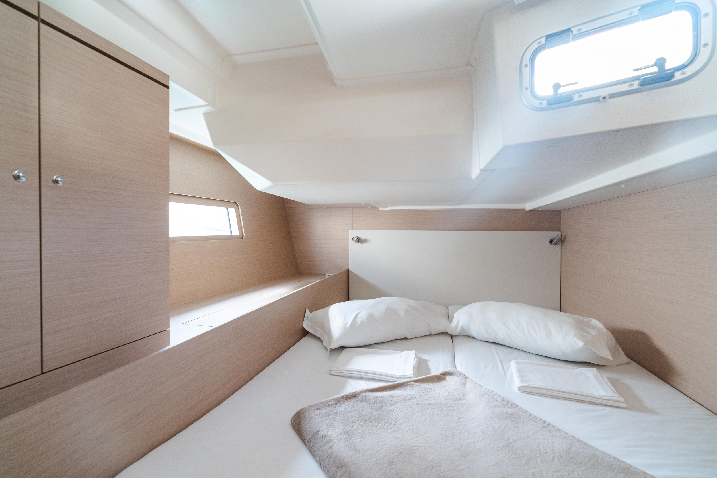 Oceanis 51.1 — photo 23