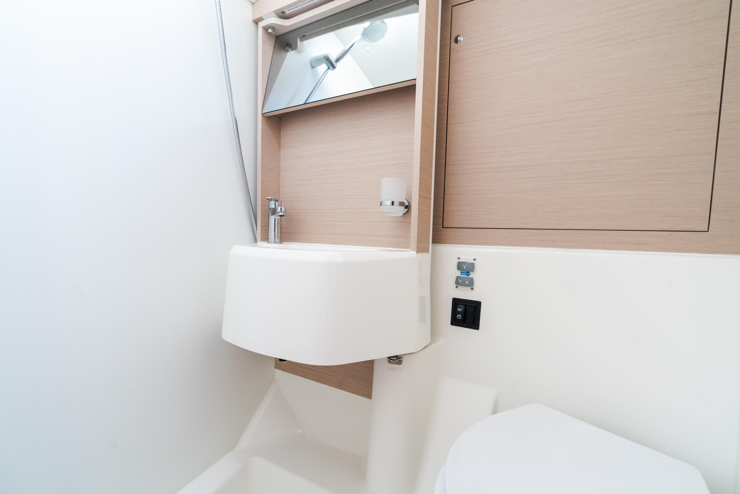 Oceanis 51.1 — photo 28