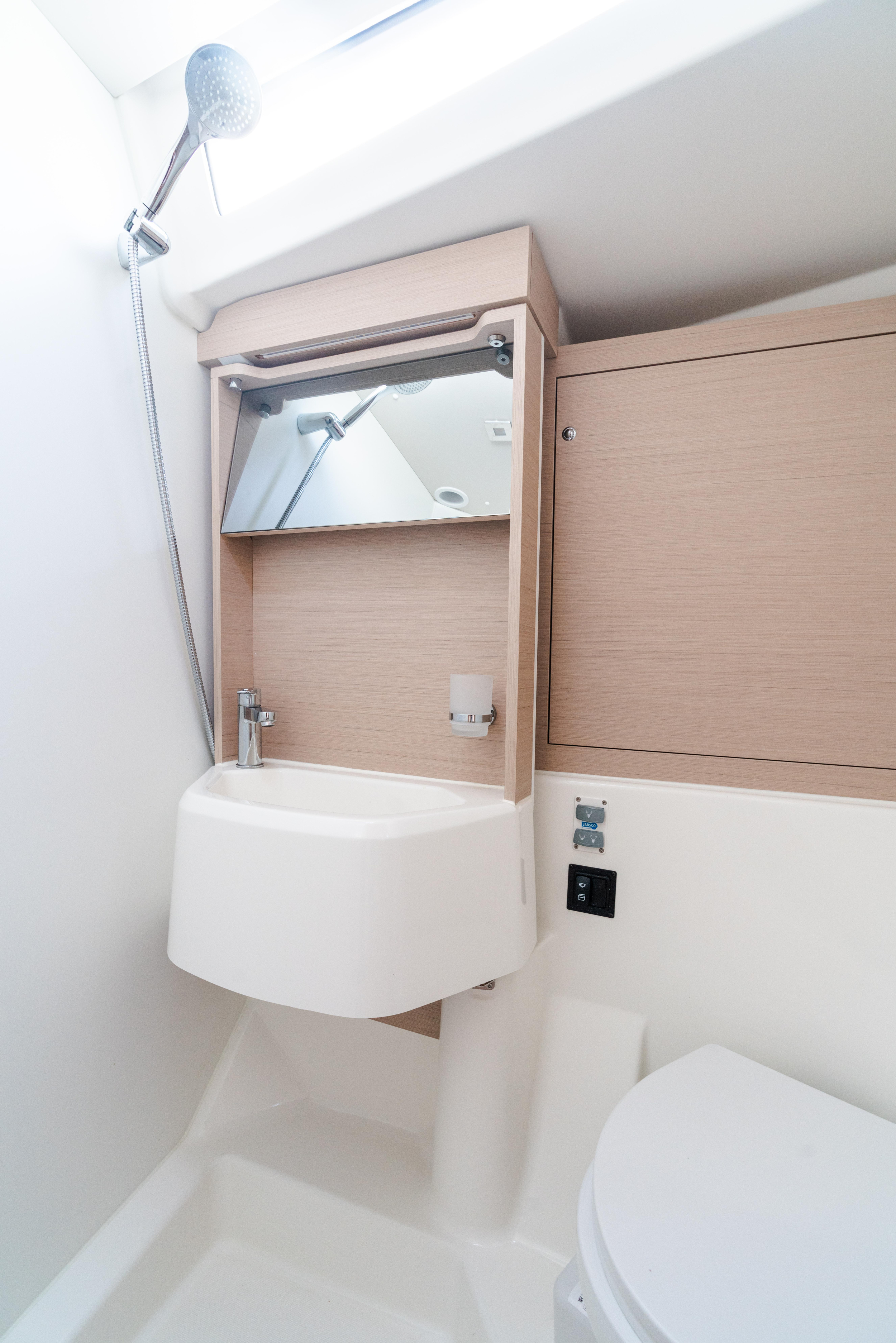 Oceanis 51.1 — photo 14