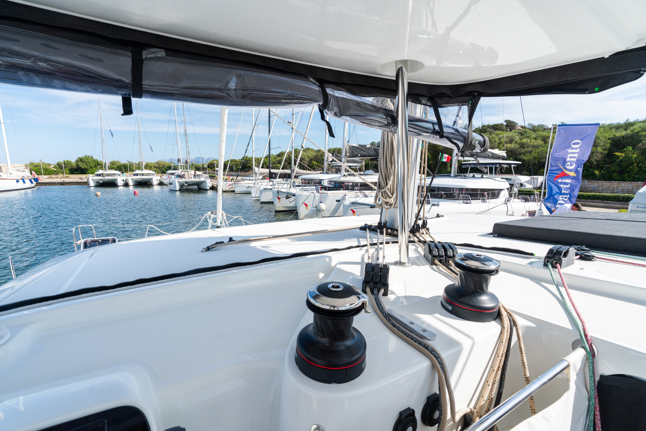Lagoon 42 — photo 9