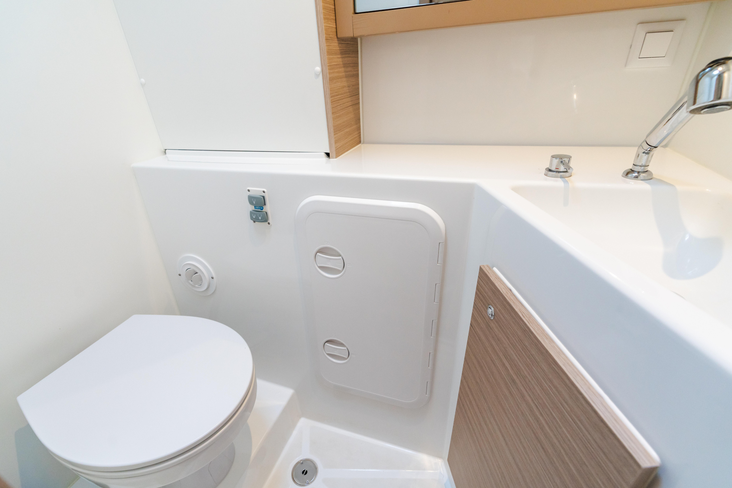 Lagoon 42 — photo 20
