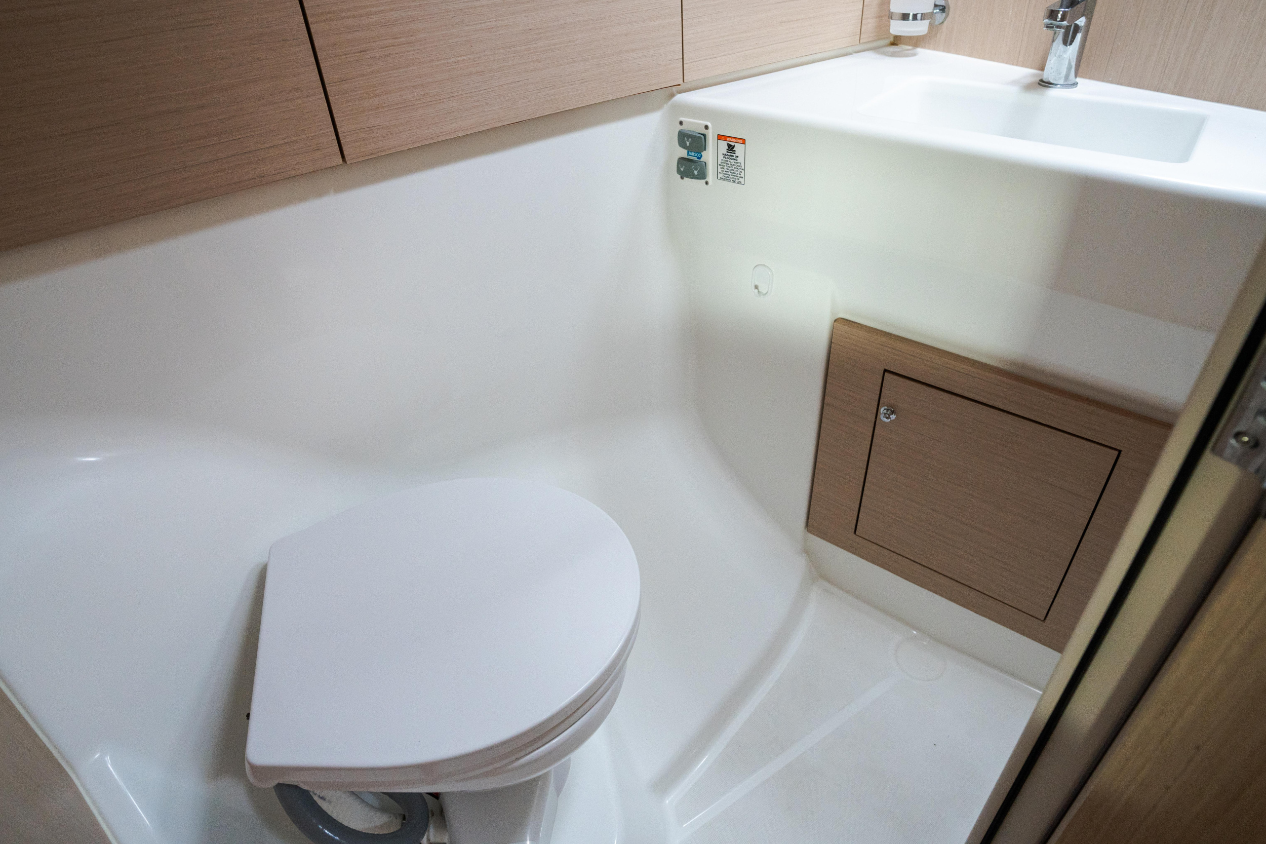 Oceanis 40.1 — photo 23