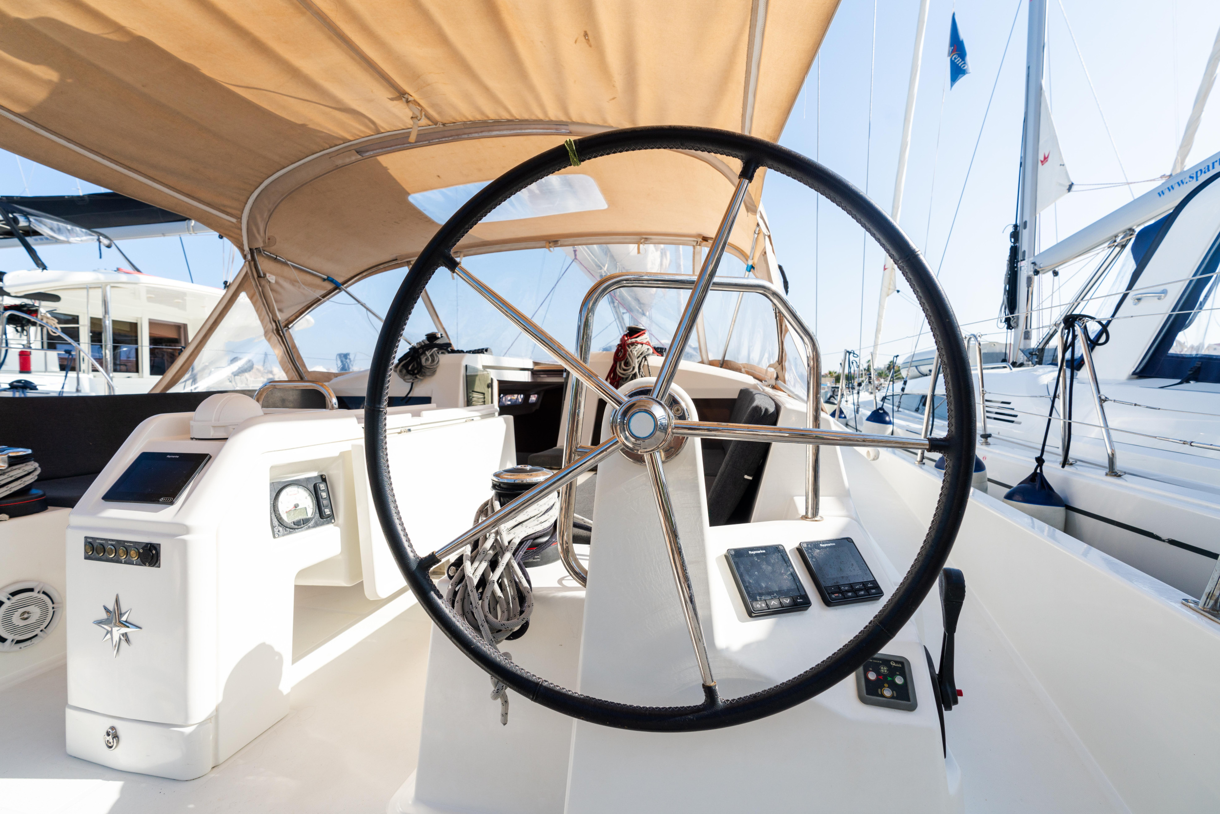 Sun Odyssey 440 — photo 6