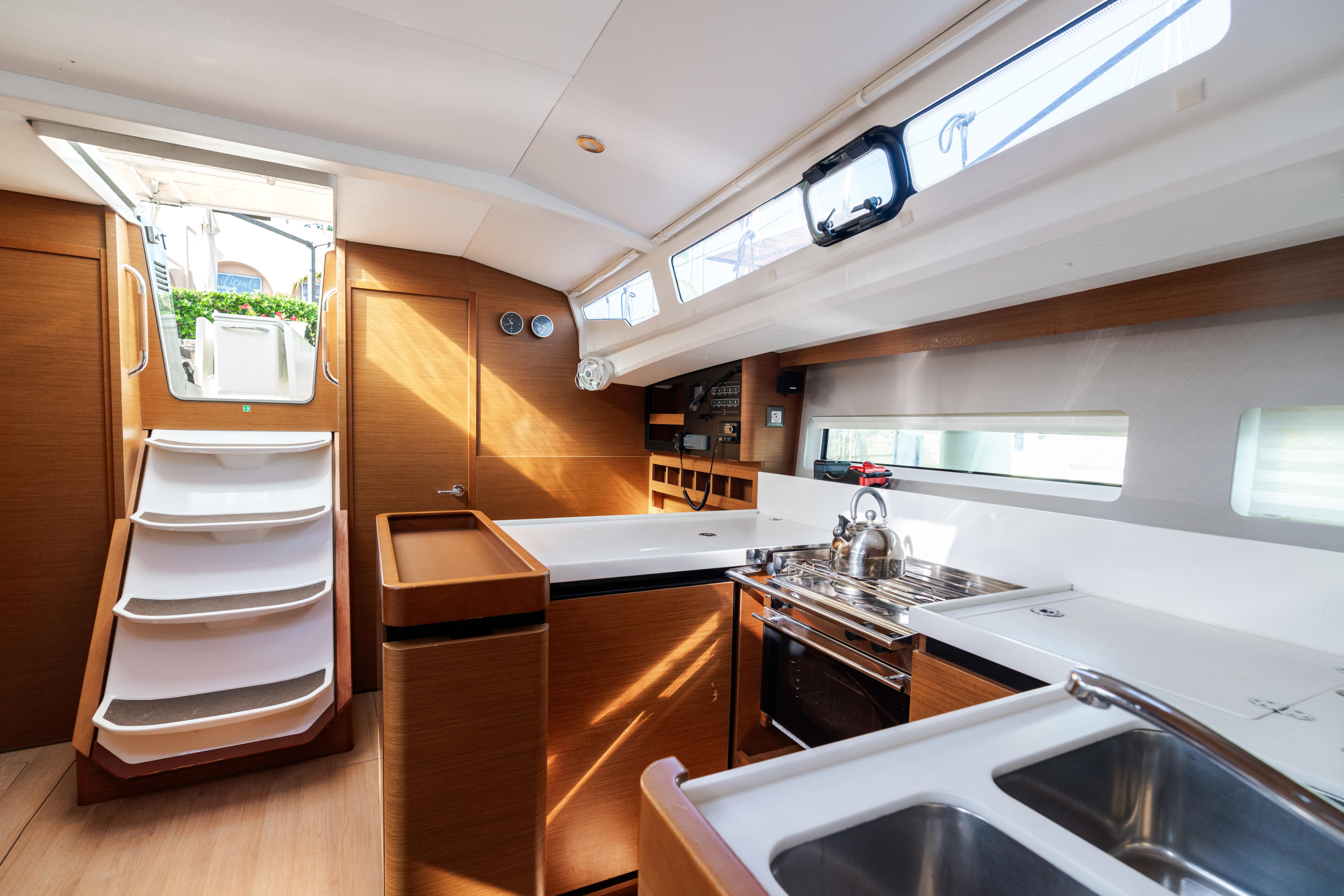 Sun Odyssey 440 — photo 11