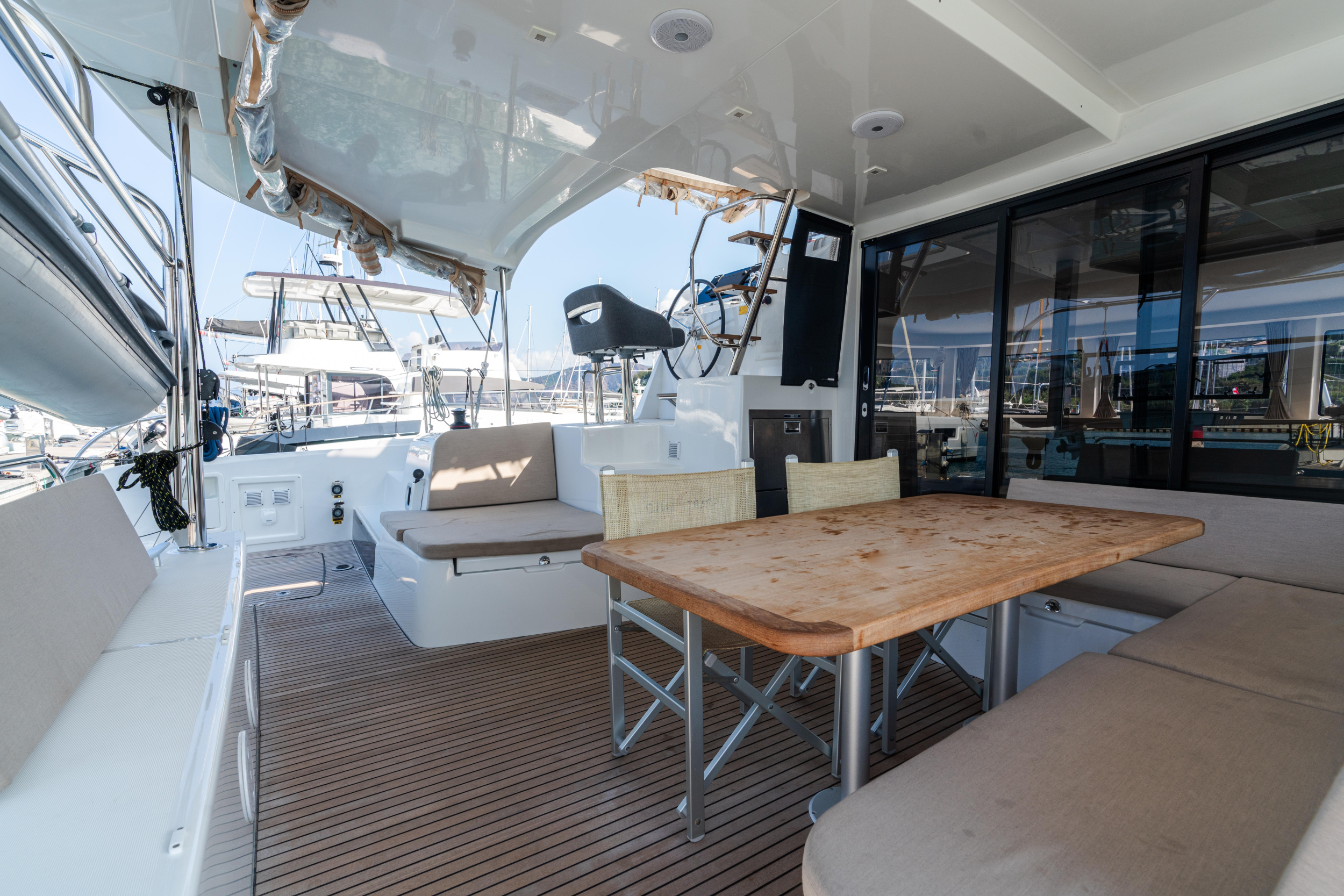 Lagoon 42 — photo 21