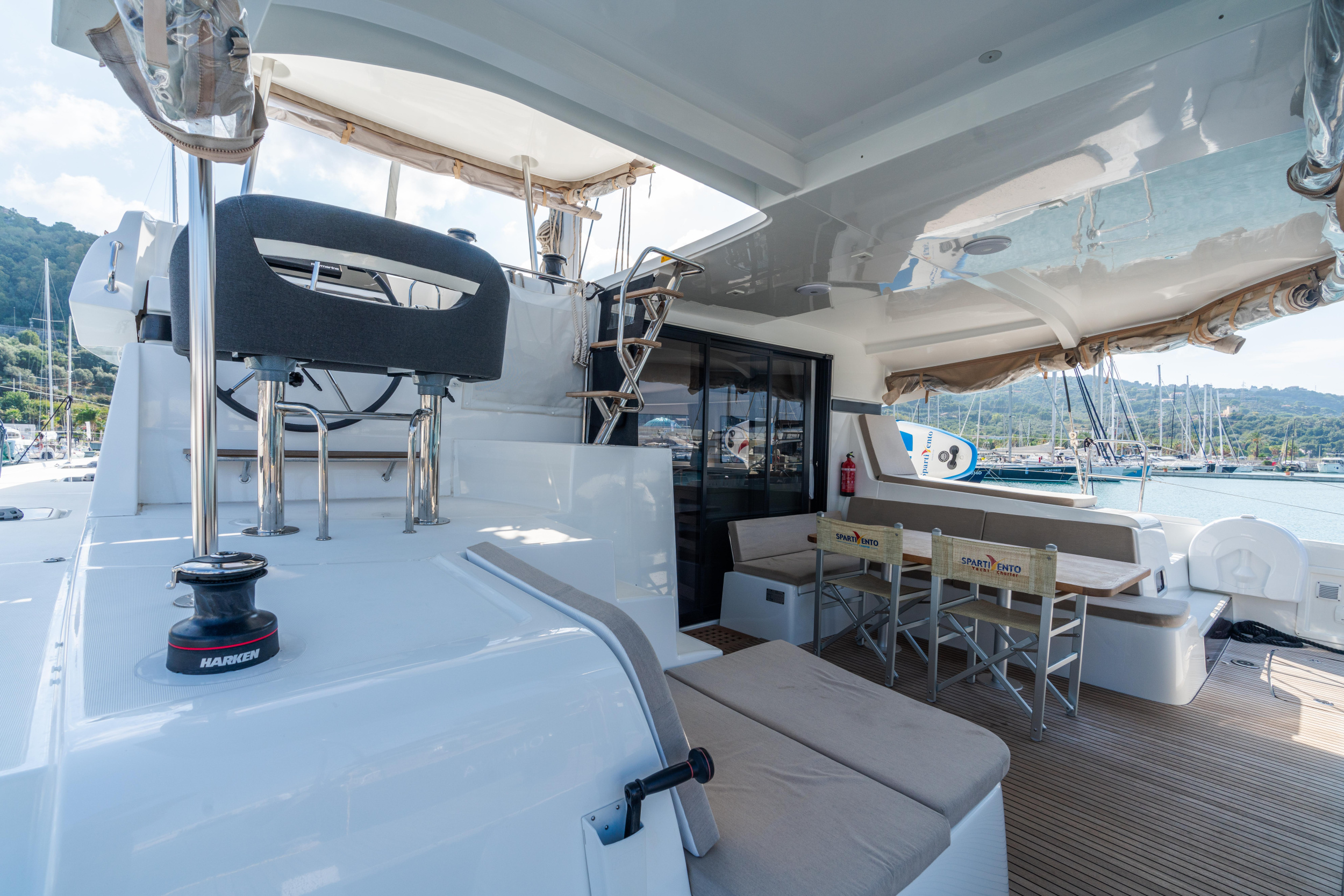 Lagoon 42 — photo 17