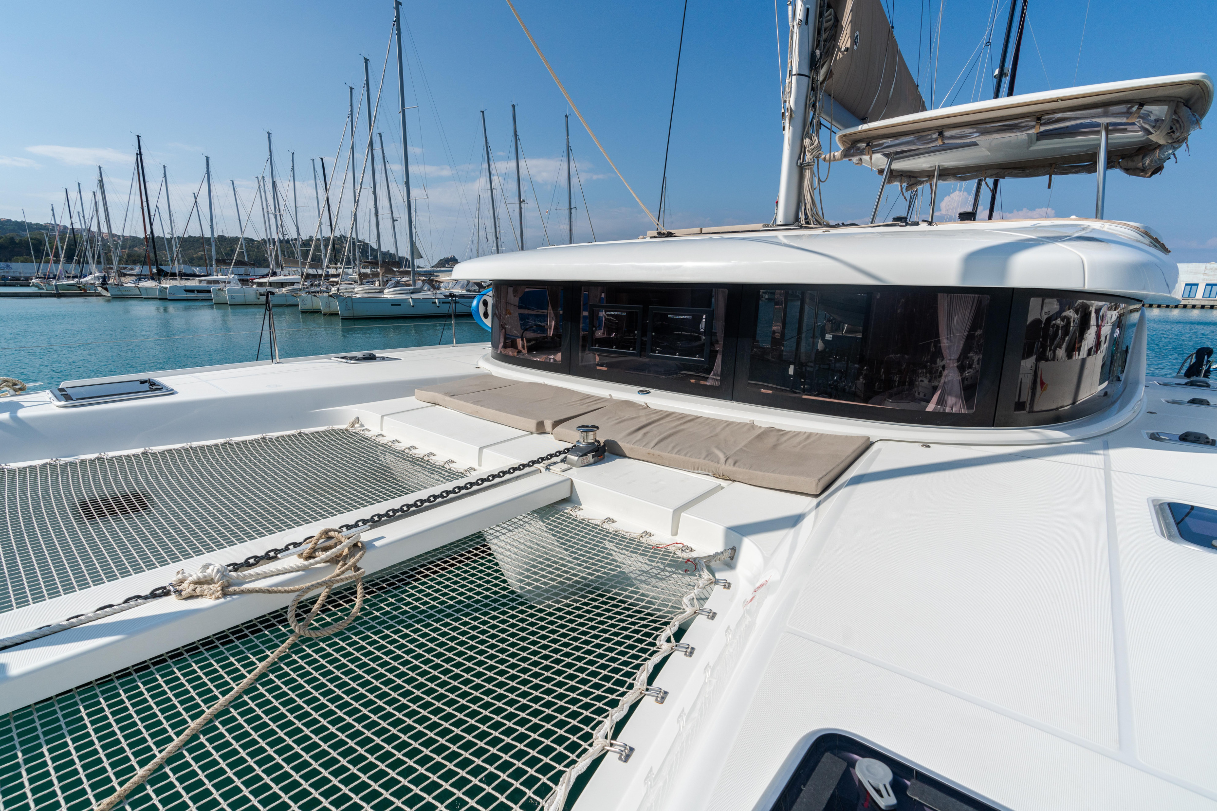 Lagoon 42 — photo 11