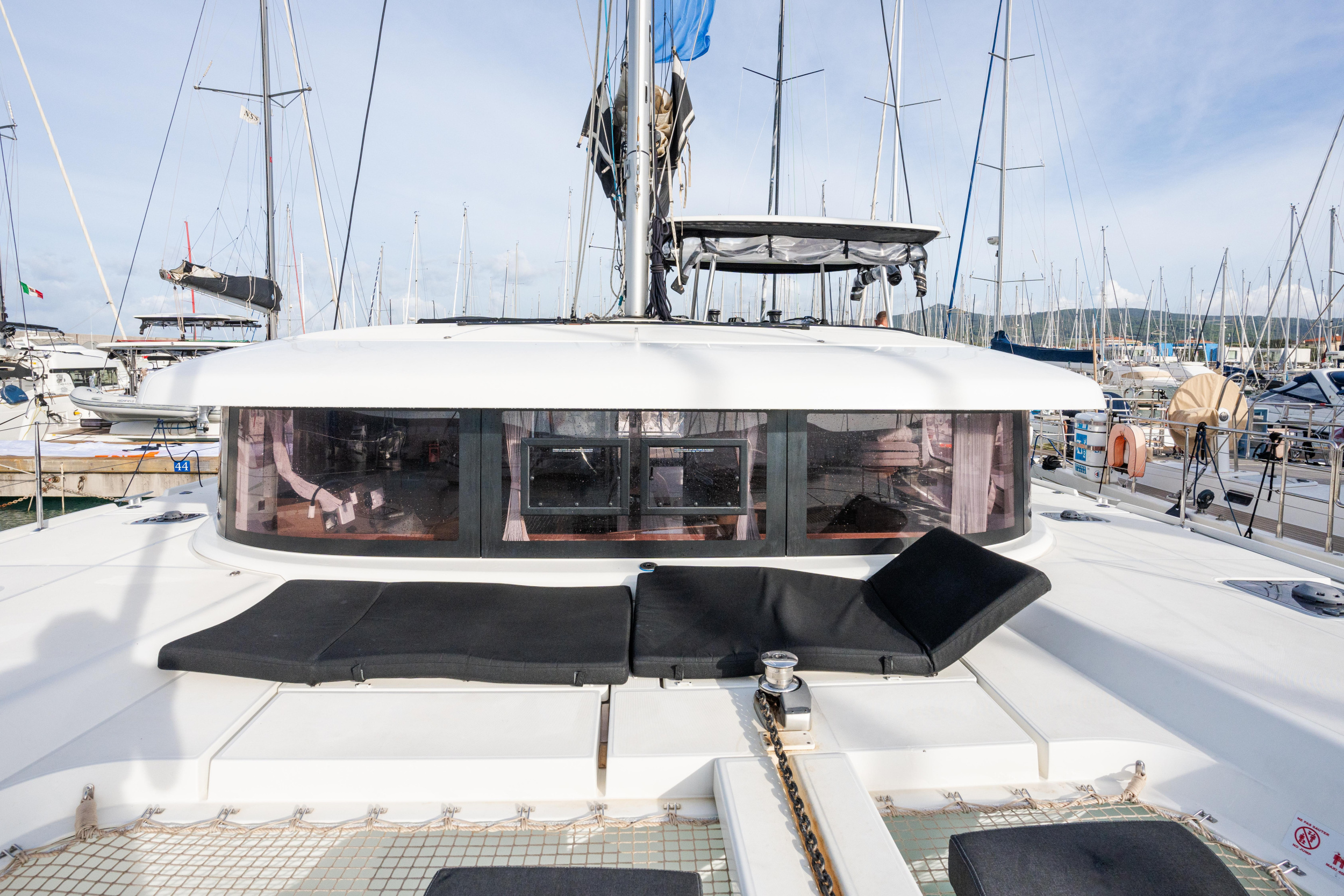 Lagoon 42 — photo 7