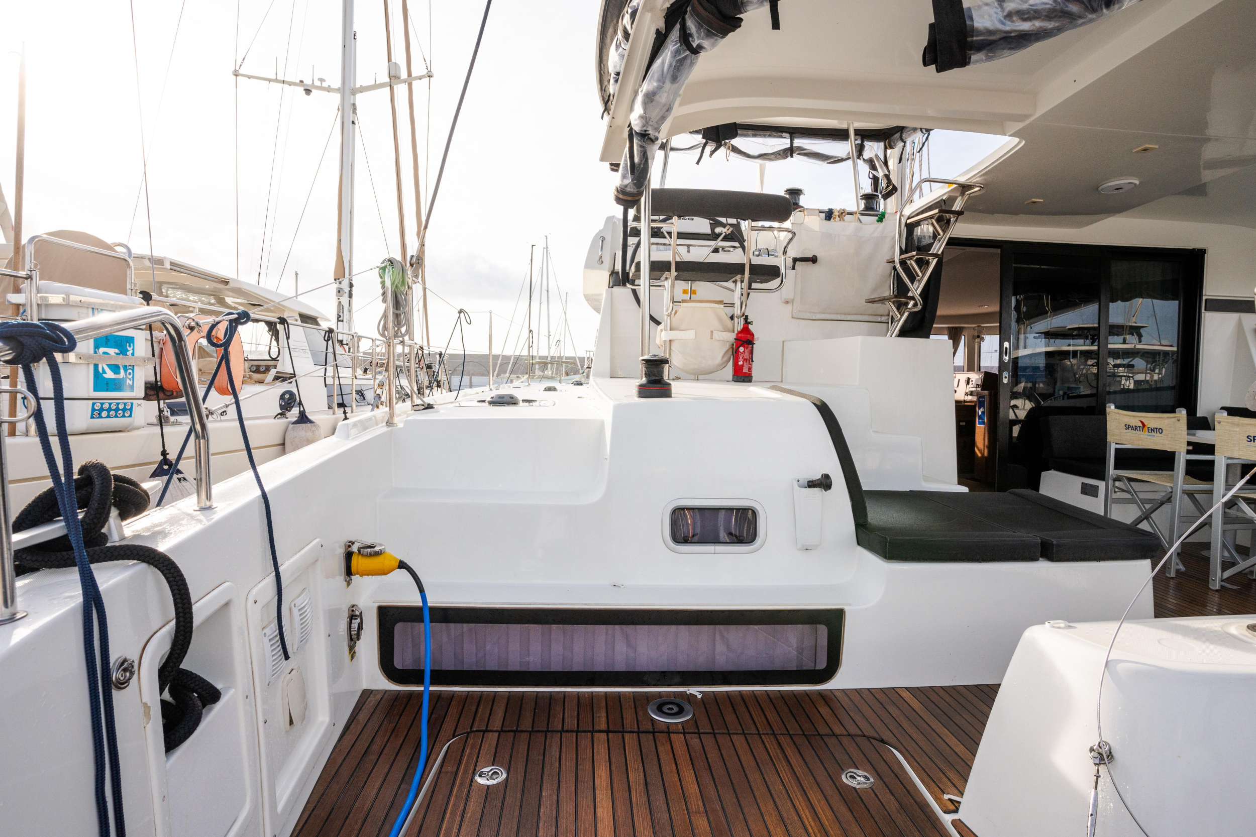 Lagoon 42 — photo 12