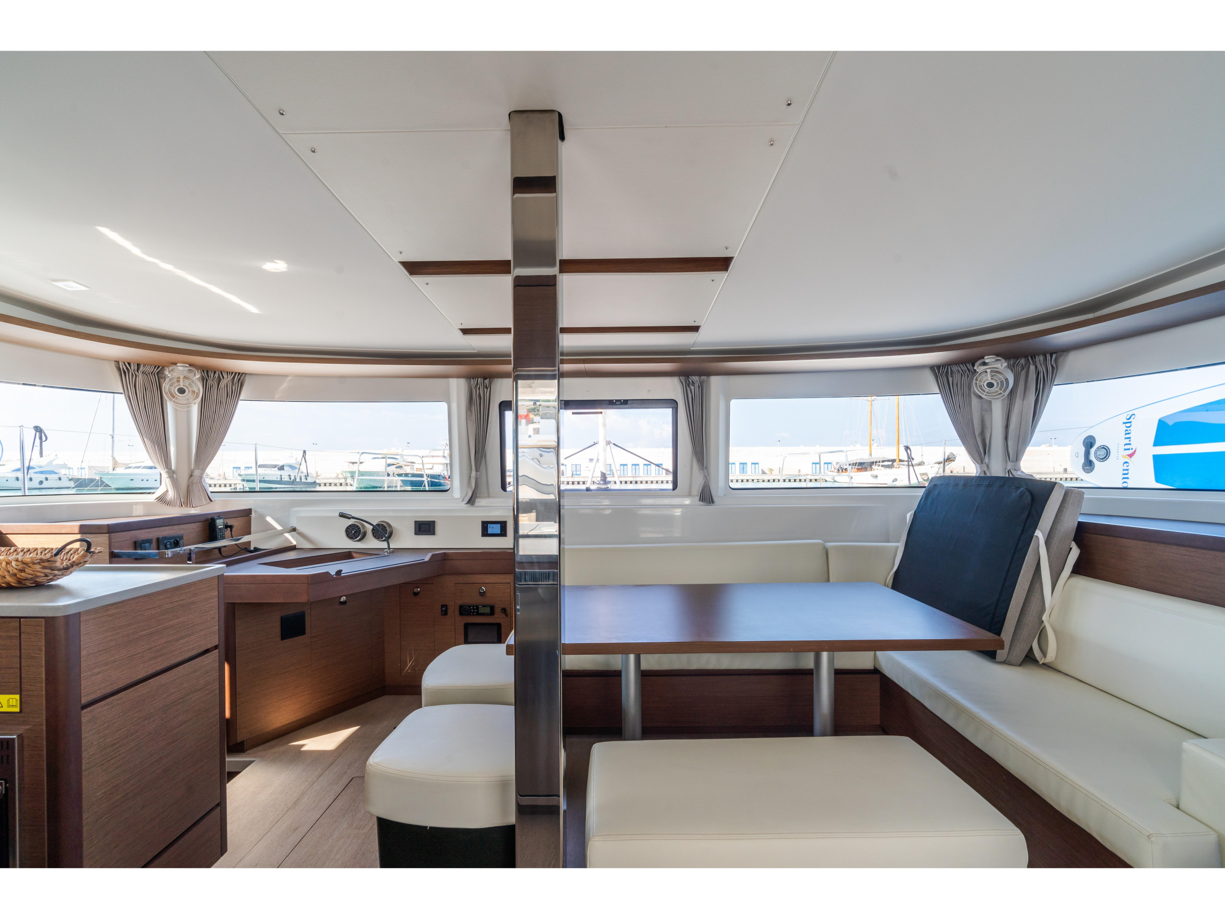 Lagoon 46 — photo 23