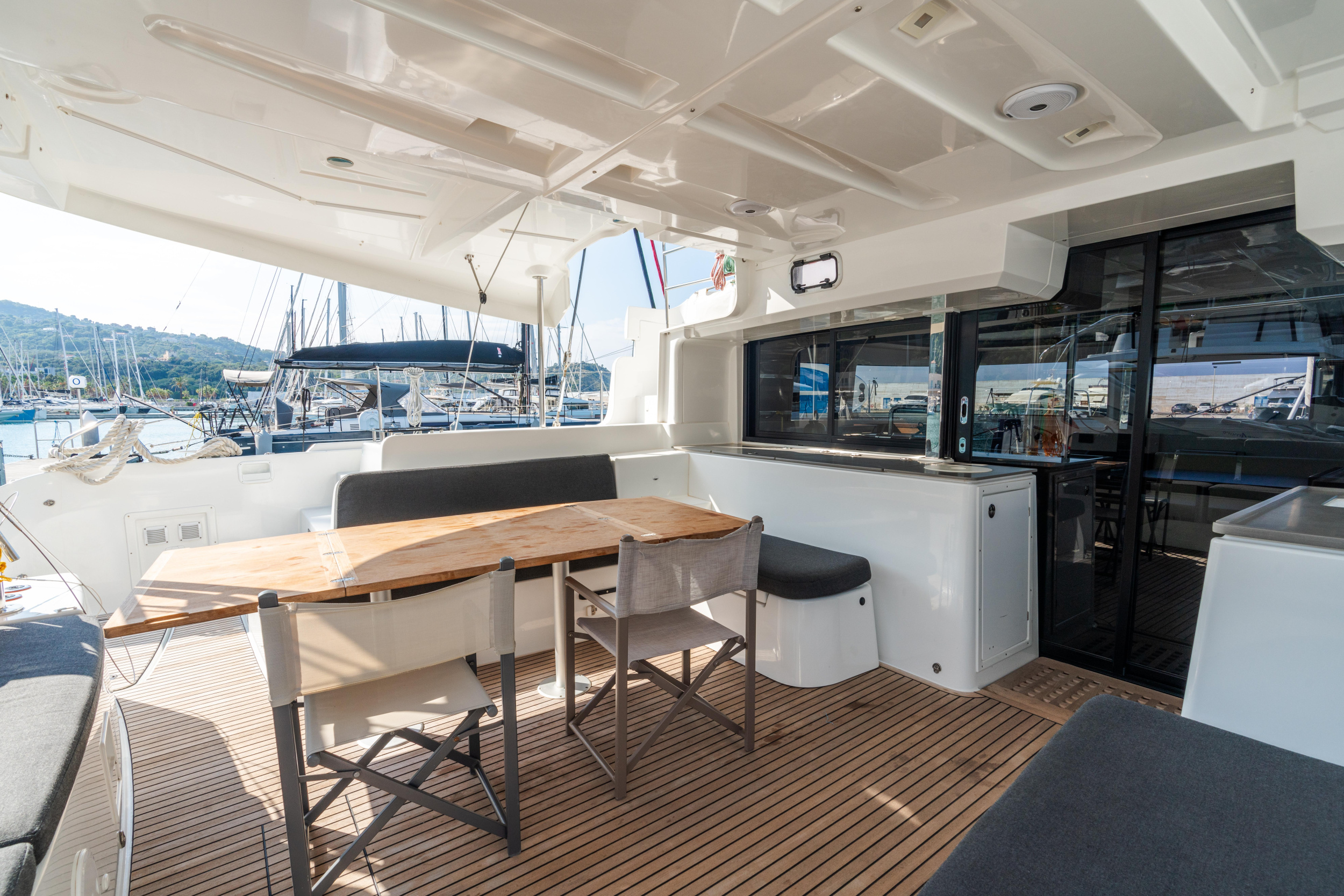 Lagoon 46 — photo 13