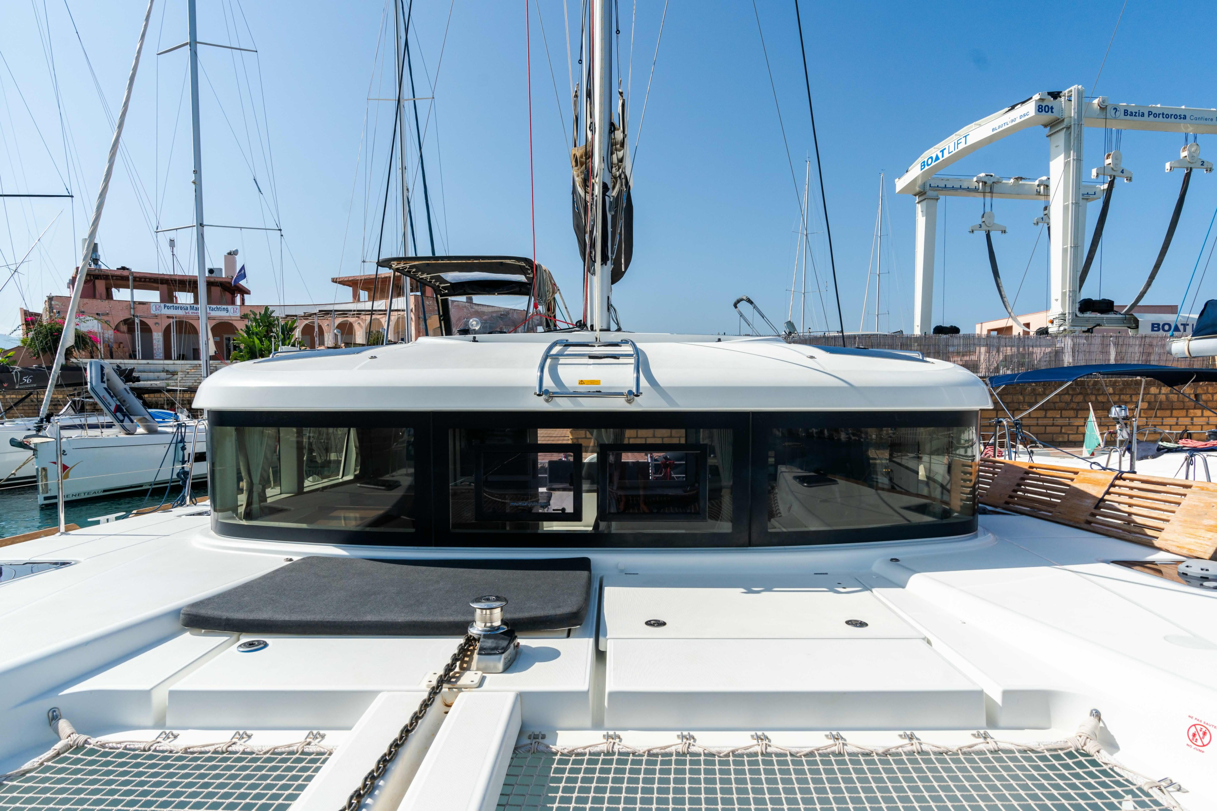 Lagoon 40 — photo 22