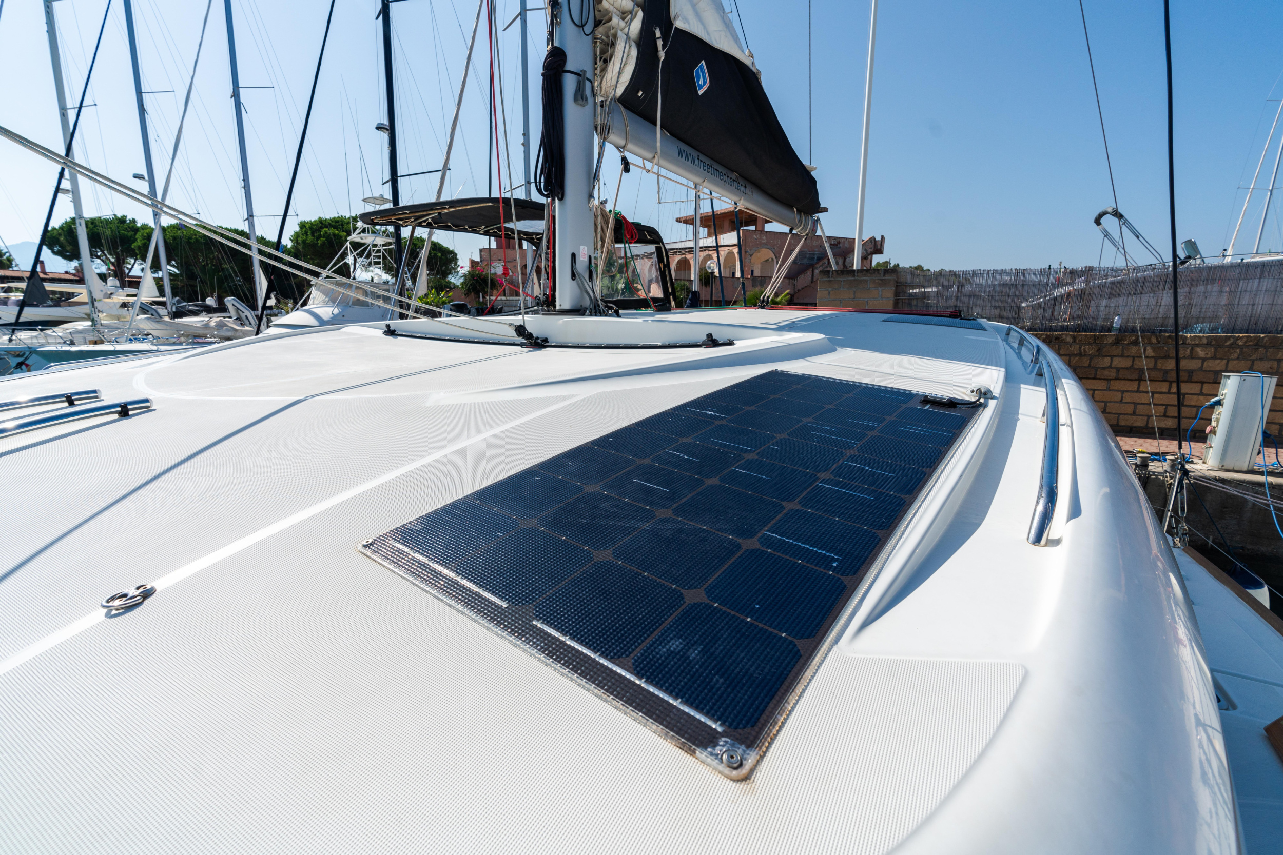 Lagoon 40 — photo 7