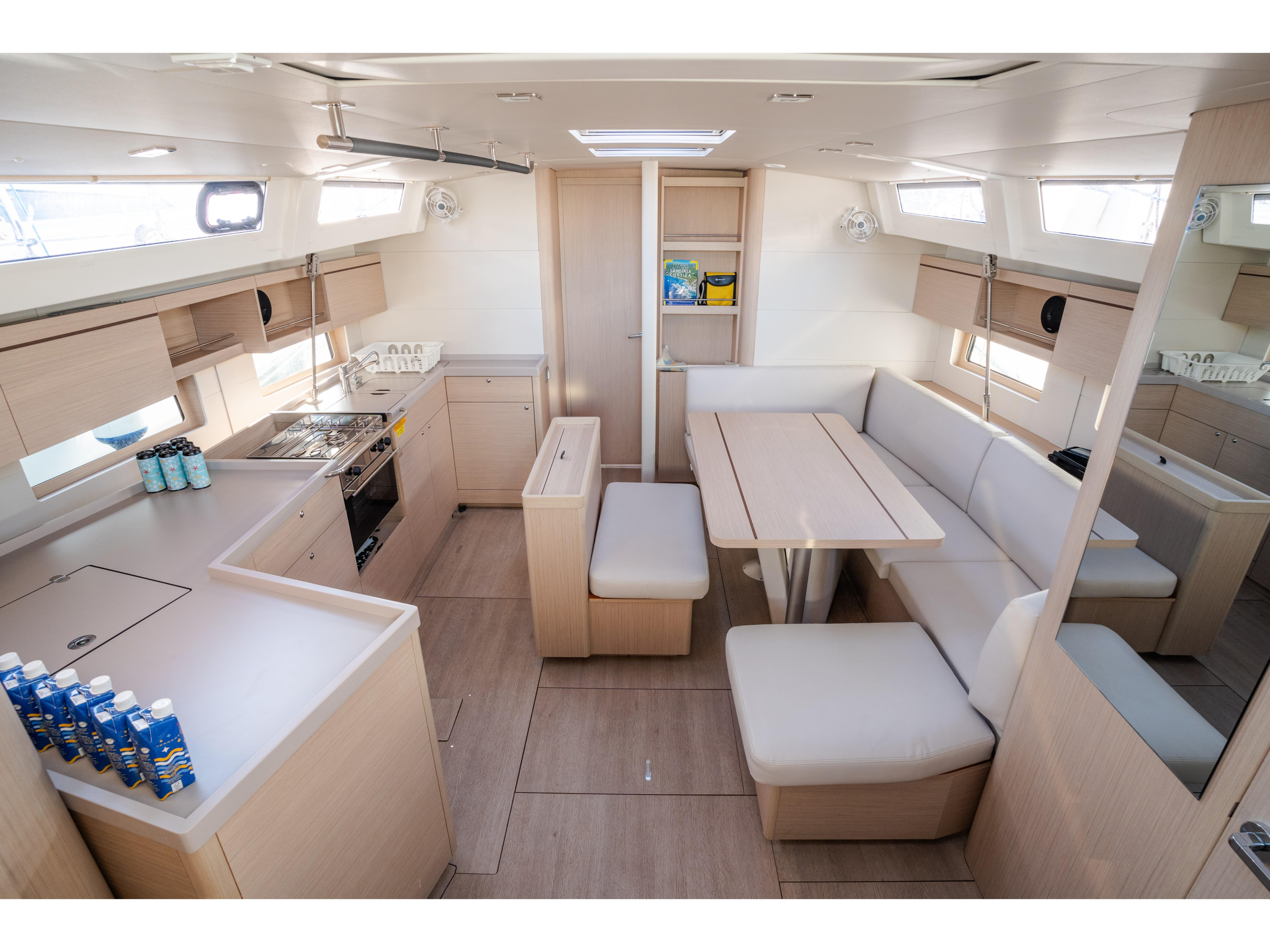 Oceanis 46.1 (bunk cab) — photo 9