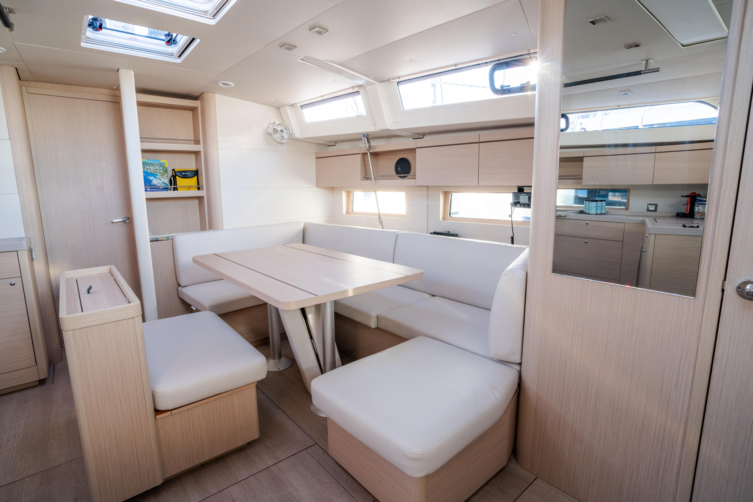 Oceanis 46.1 (bunk cab) — photo 19