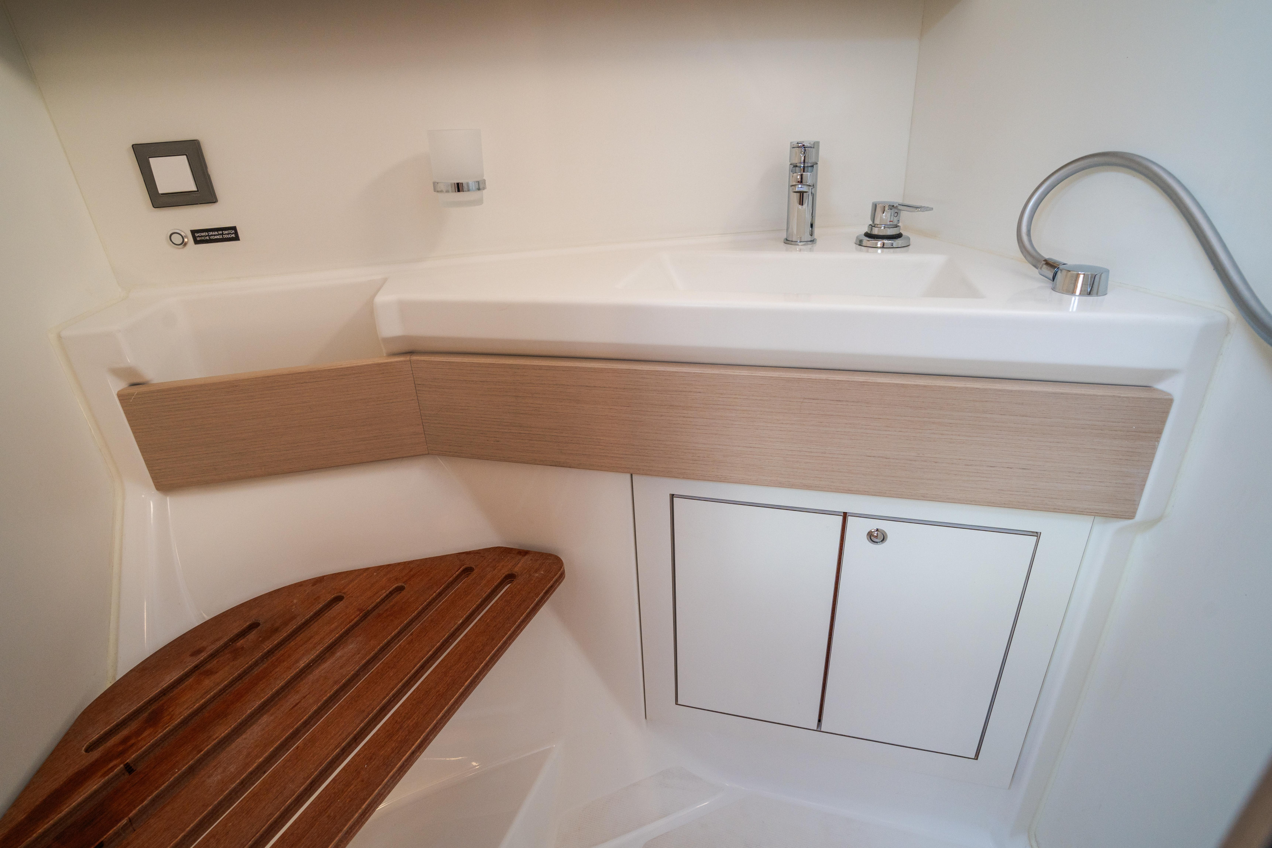 Oceanis 46.1 (bunk cab) — photo 7