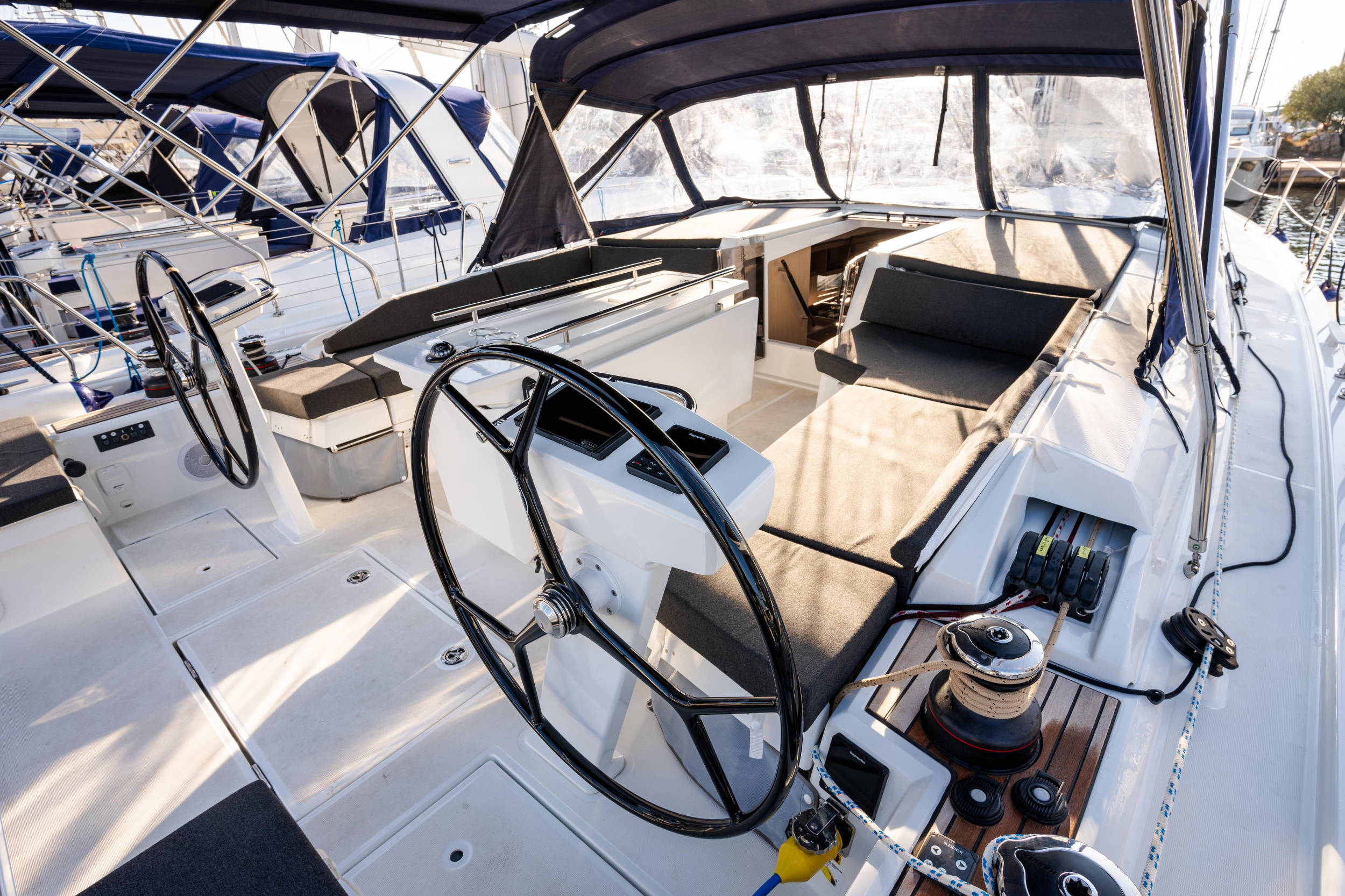 Oceanis 46.1 (bunk cab) — photo 17