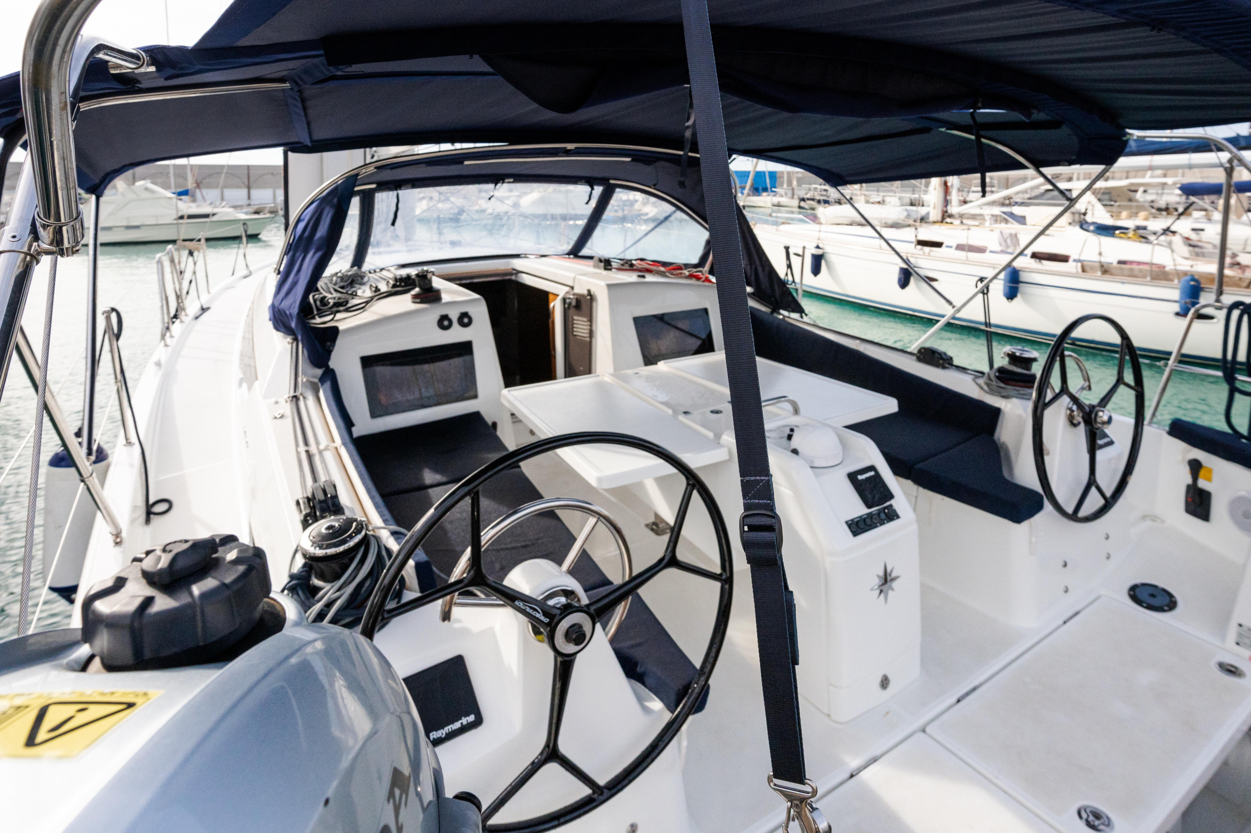 Sun Odyssey 410 — photo 11
