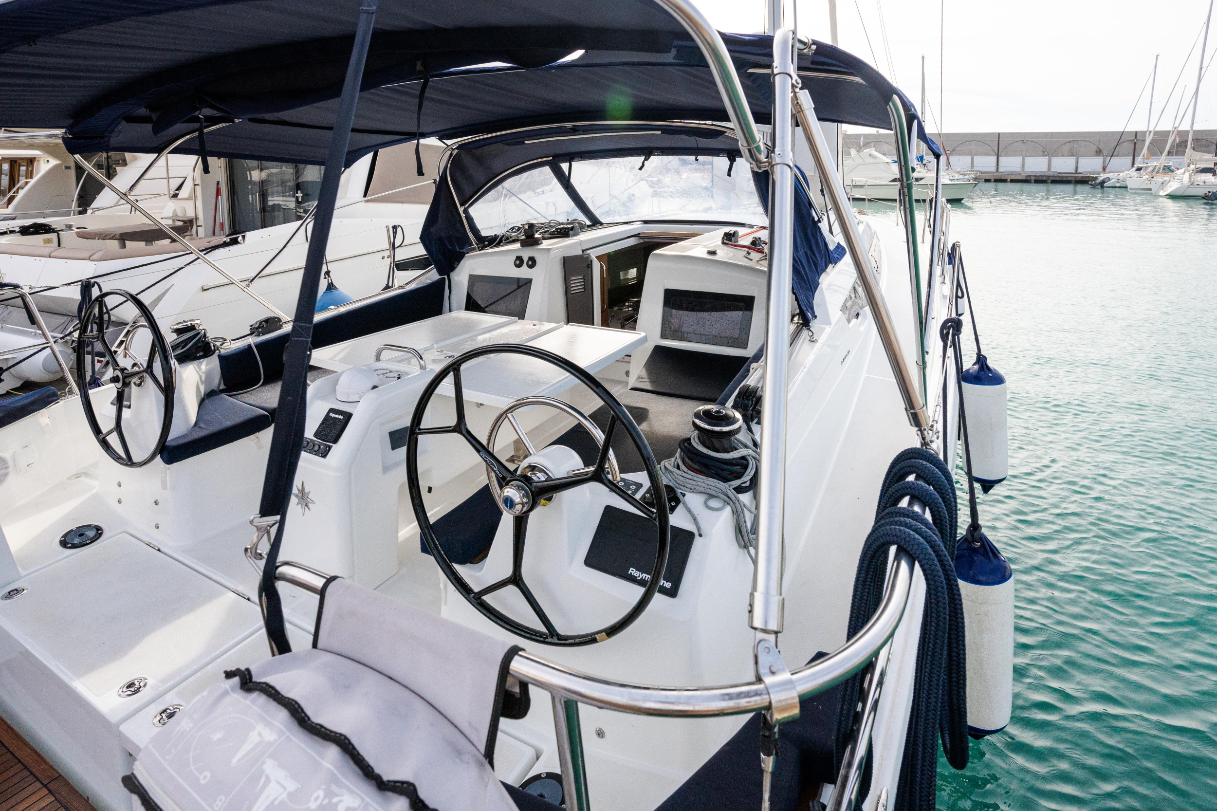 Sun Odyssey 410 — photo 17