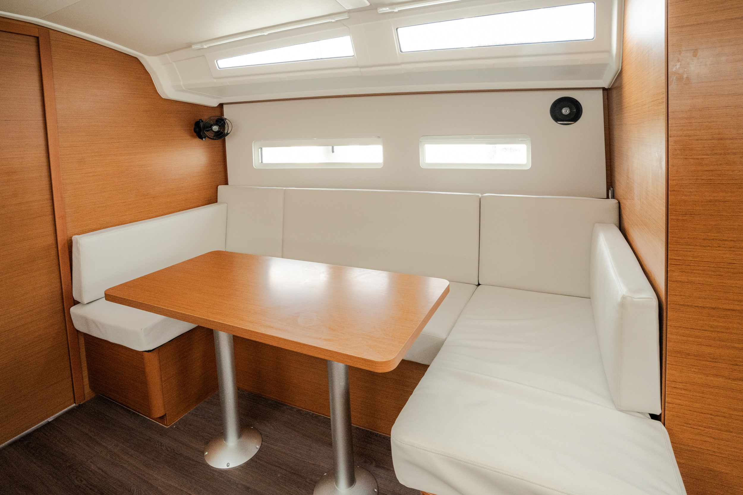 Sun Odyssey 410 — photo 8